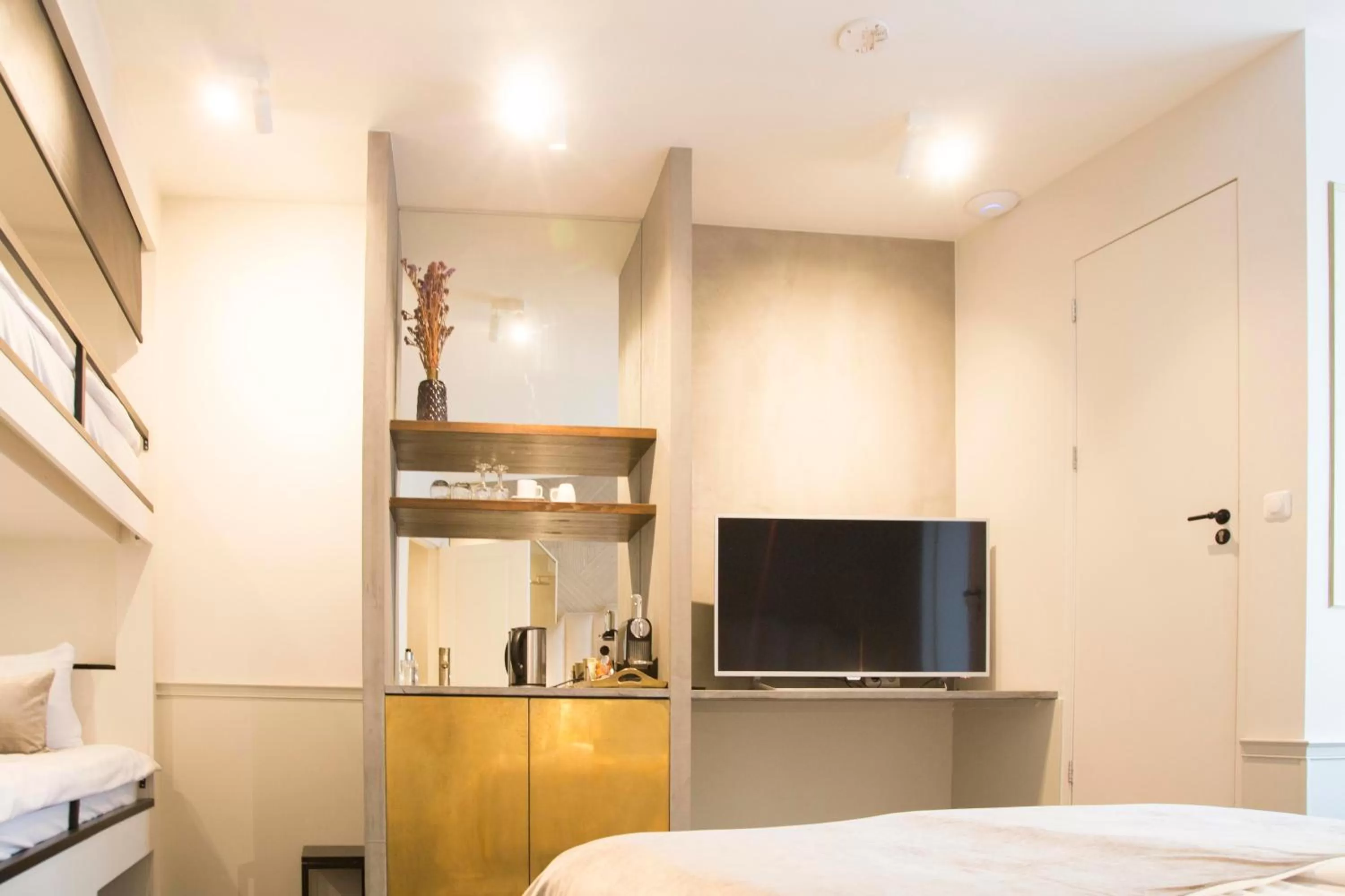 Coffee/tea facilities, Bed in House of Amstel