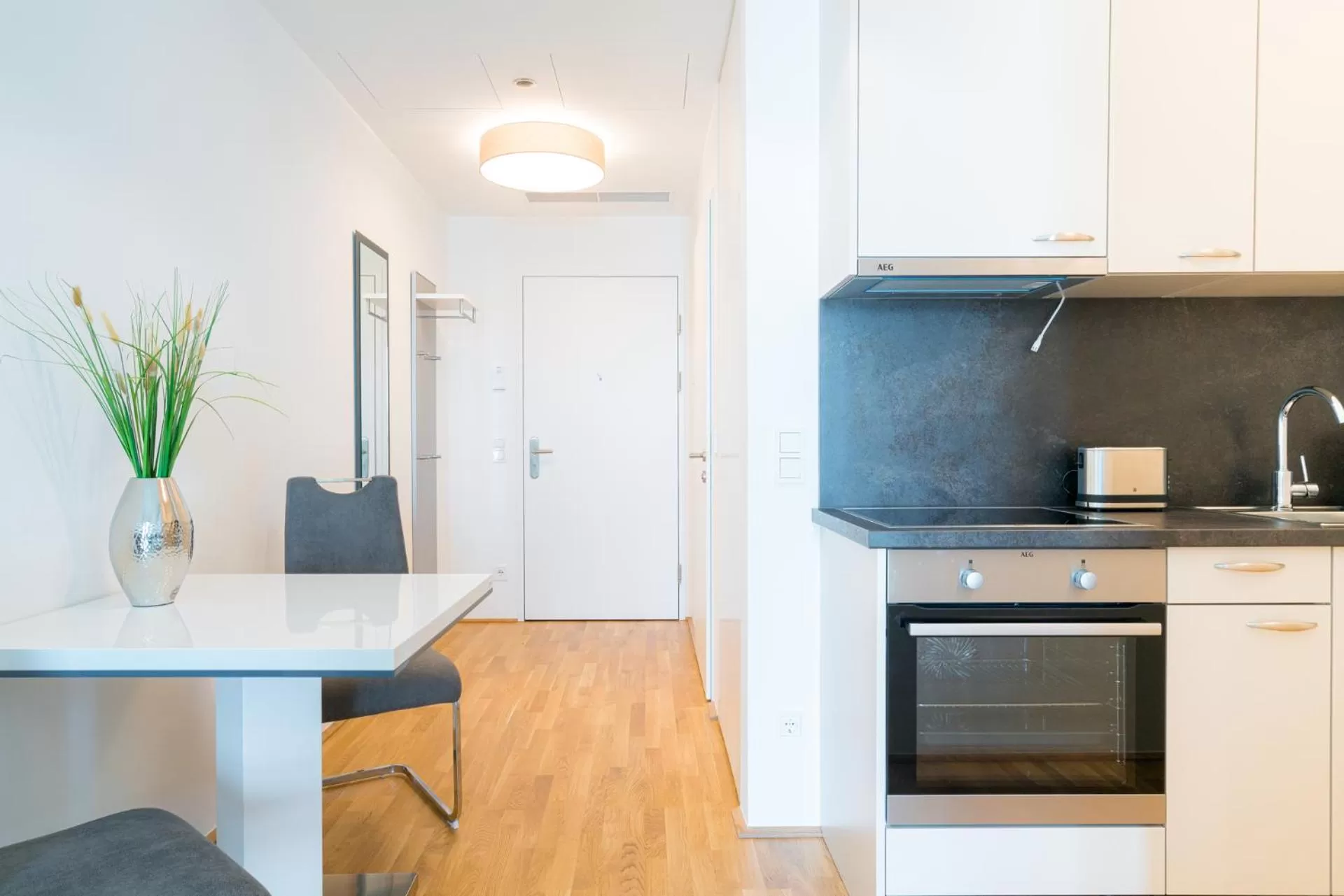 Vienna Residence, Marina Tower - Danube