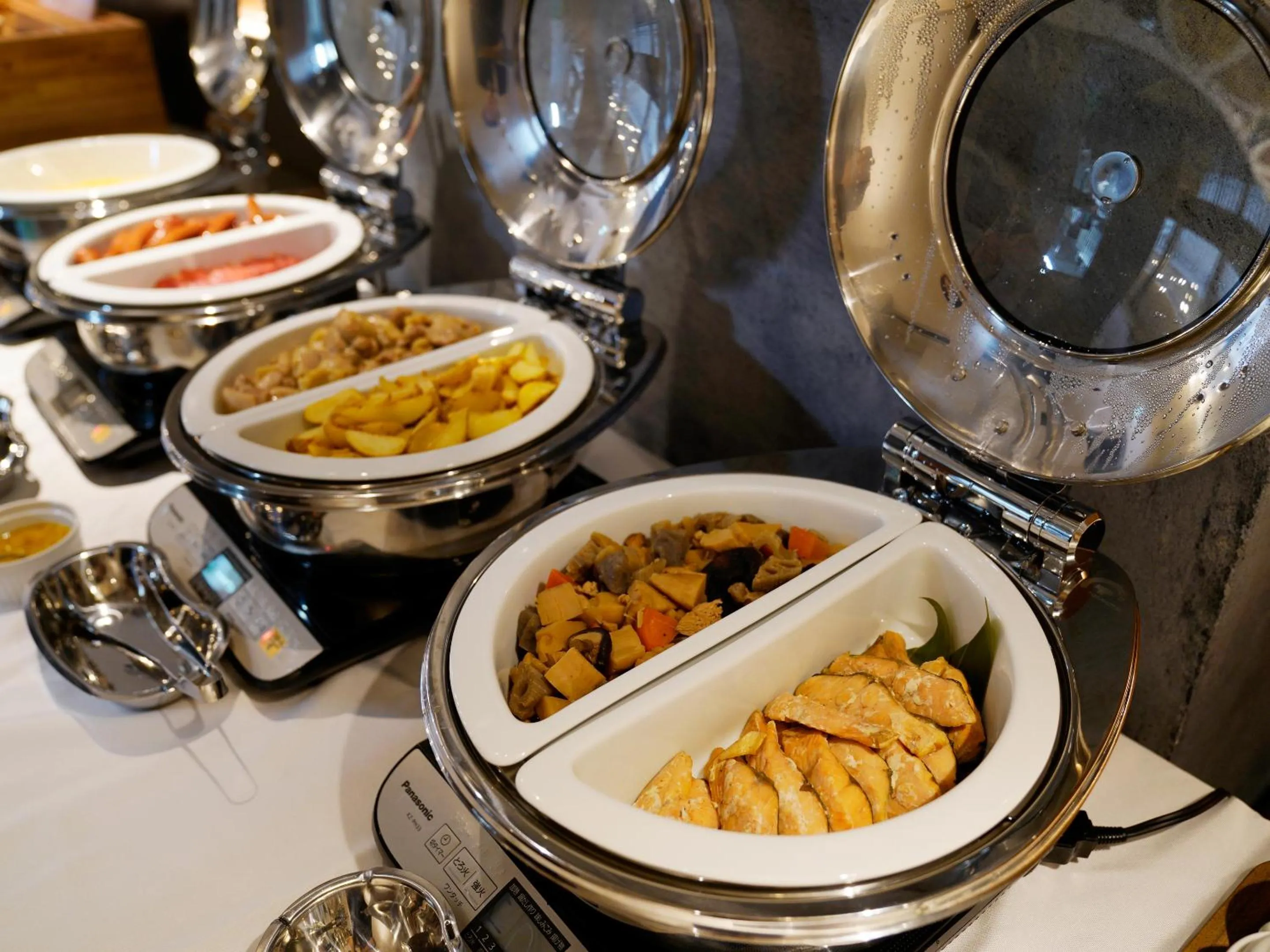 Food and drinks in Gardens Cabin