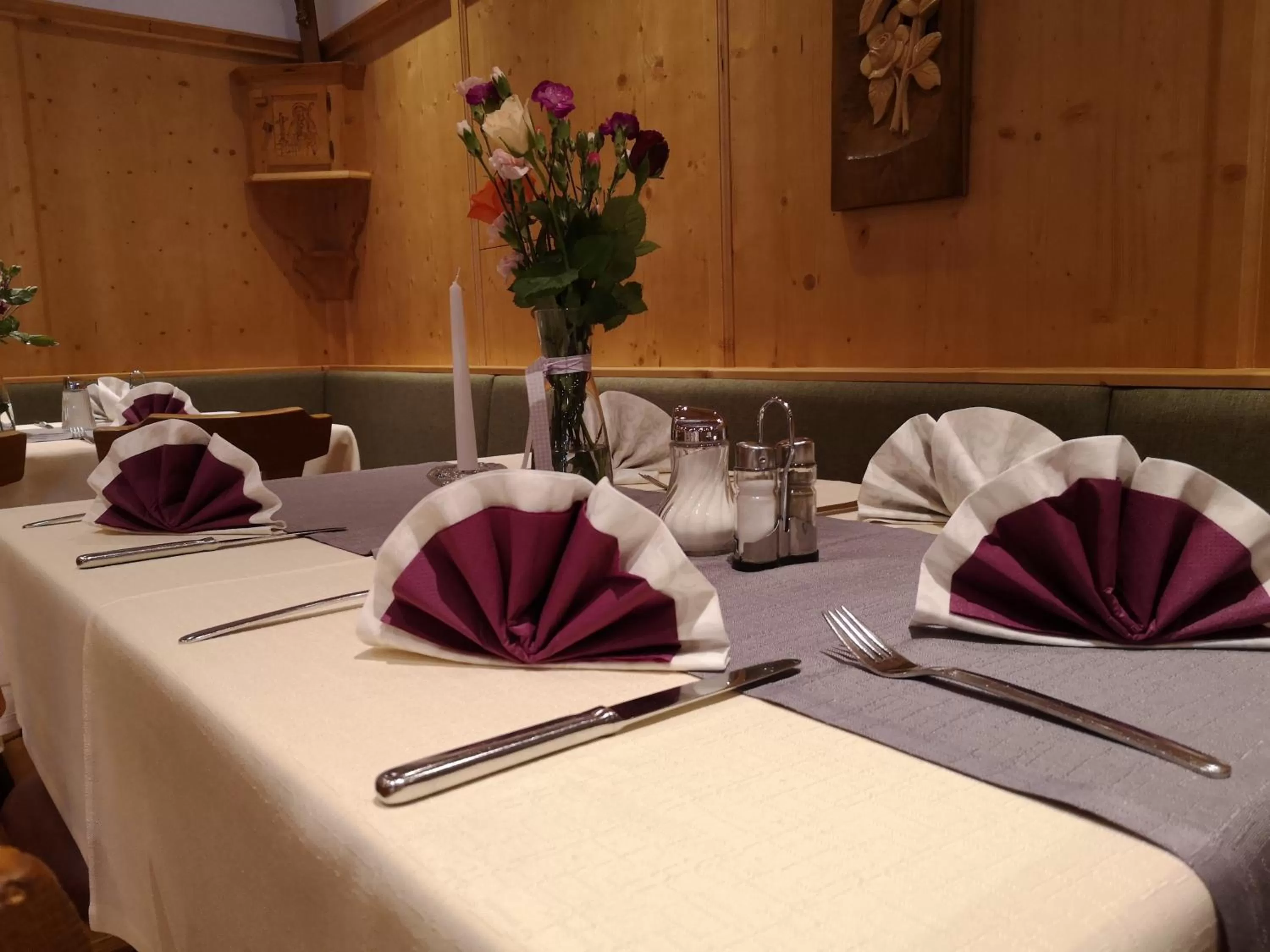 Restaurant/Places to Eat in Hotel Aschauer Hof z'Fritzn