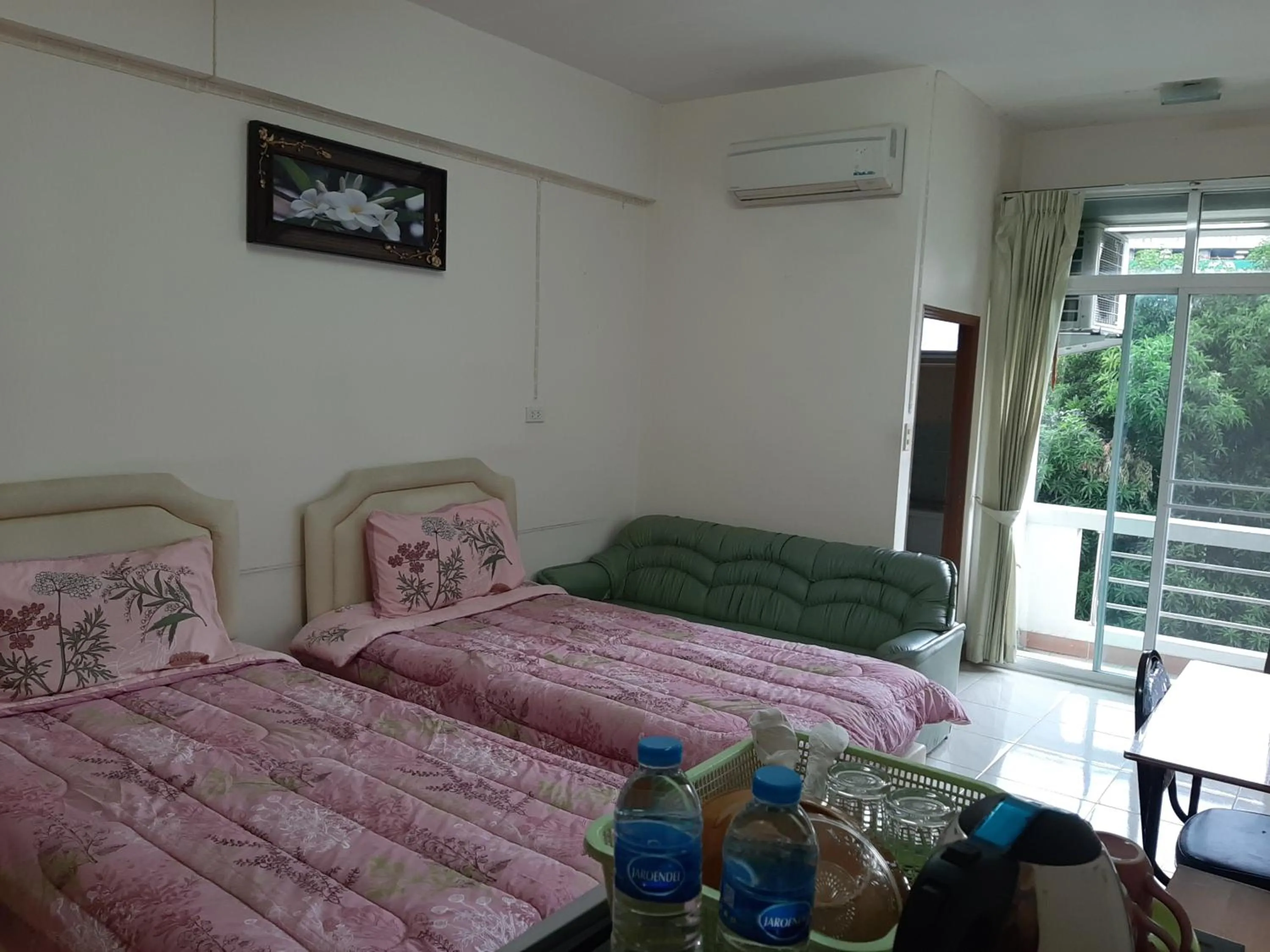 Bed in Vanlisut Hotel Ngamwongwan