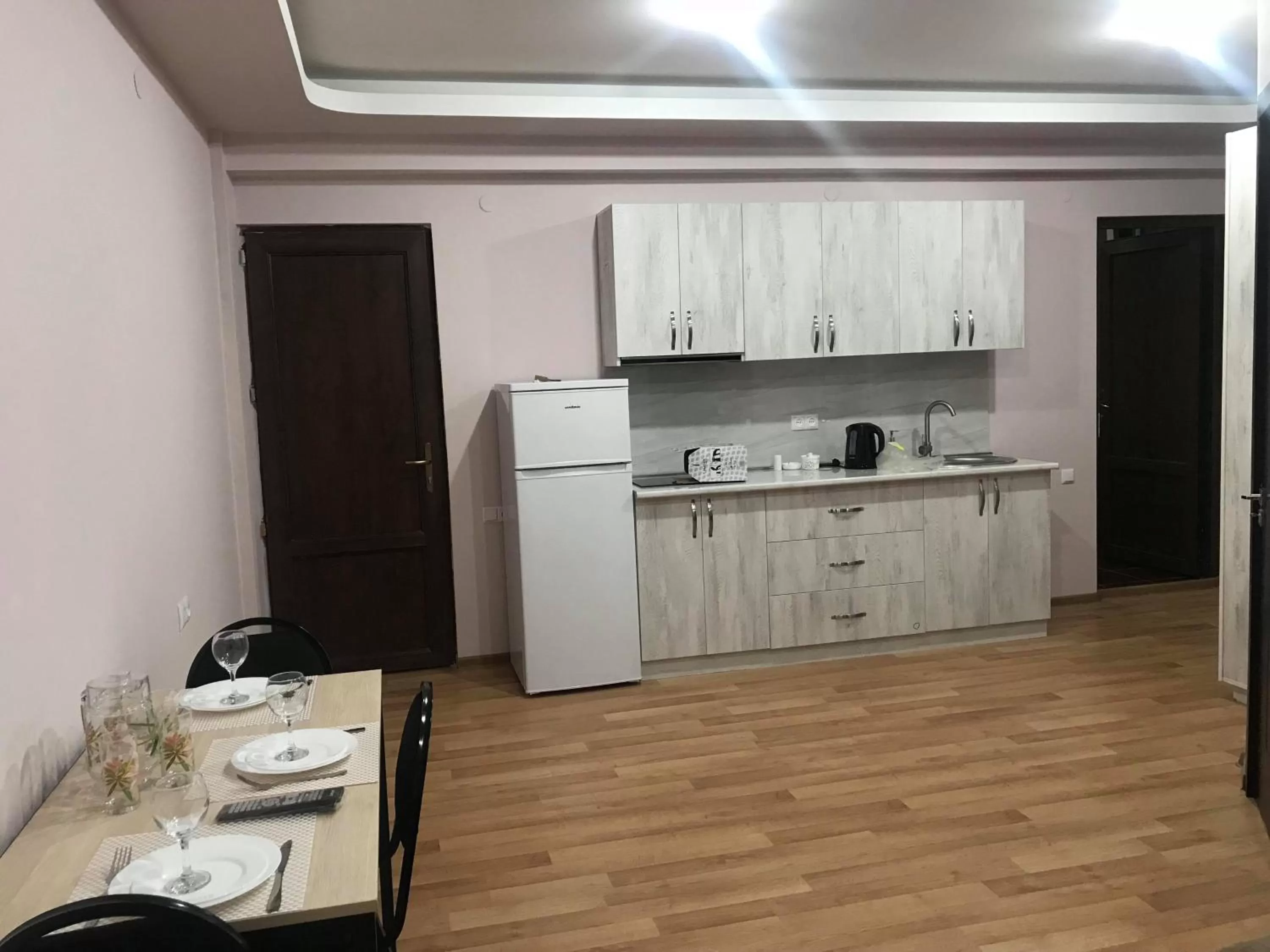 Property building, Kitchen/Kitchenette in Hotel Caucasus