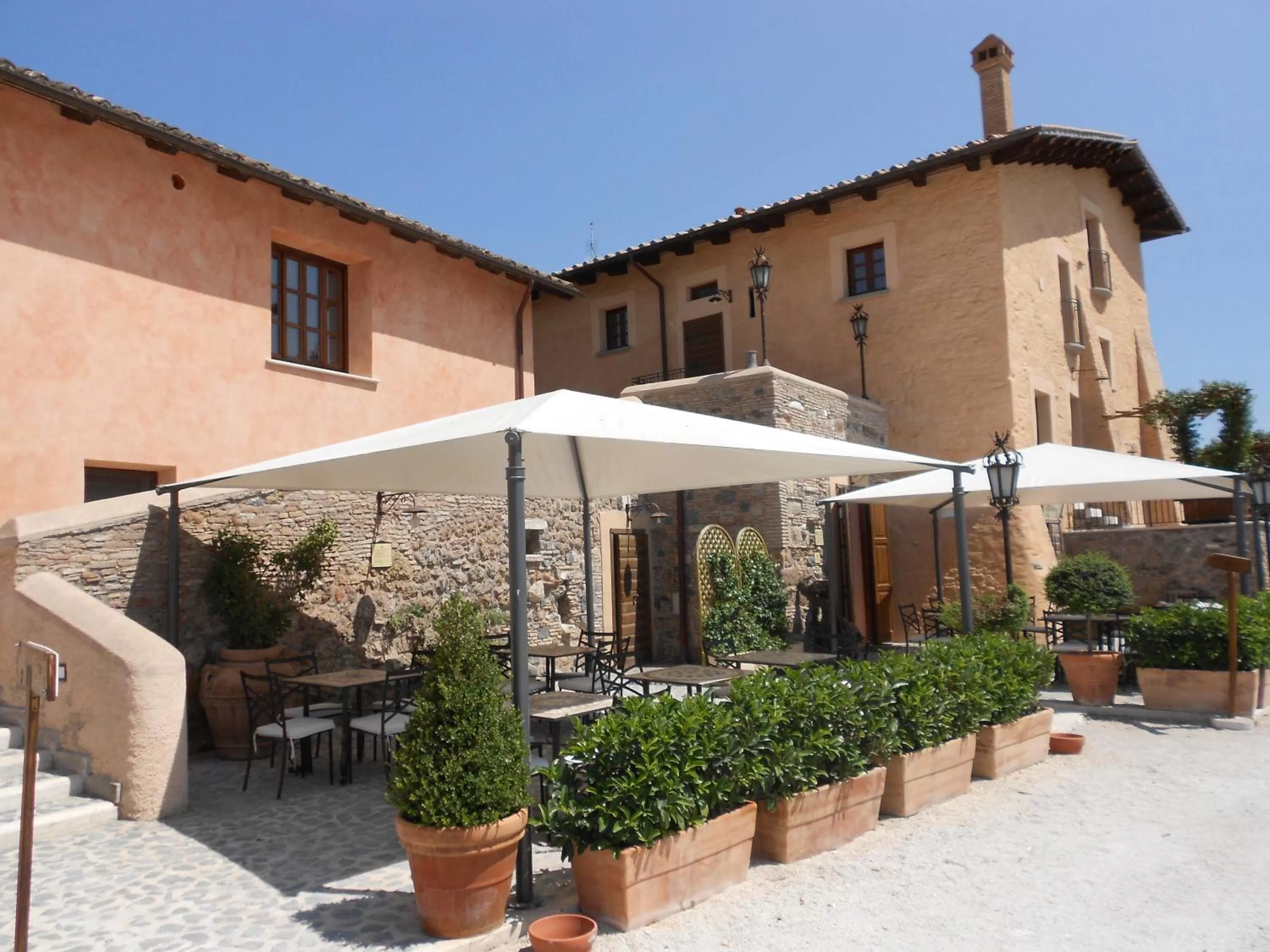 Restaurant/places to eat in Relais Castrum Boccea