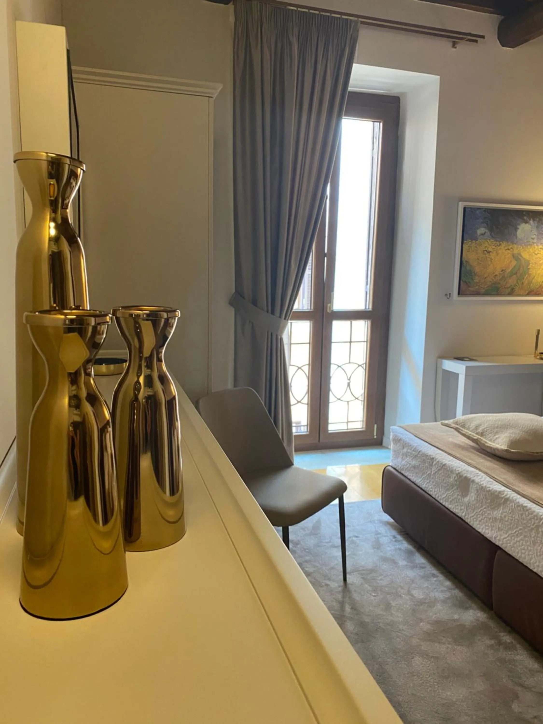 Decorative detail, Bed in Condotti Rooms