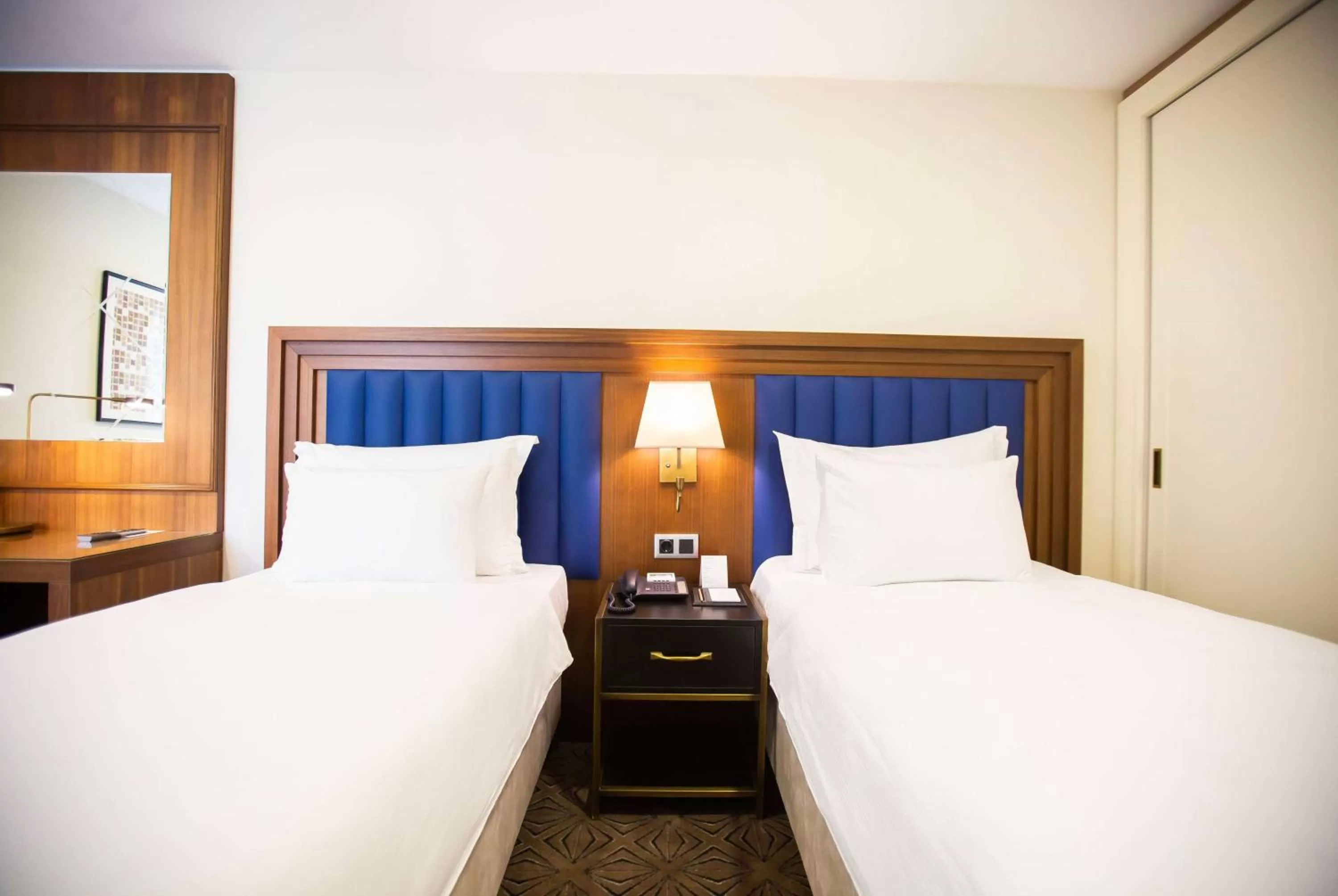 Photo of the whole room, Bed in Ramada Plaza Sultanahmet