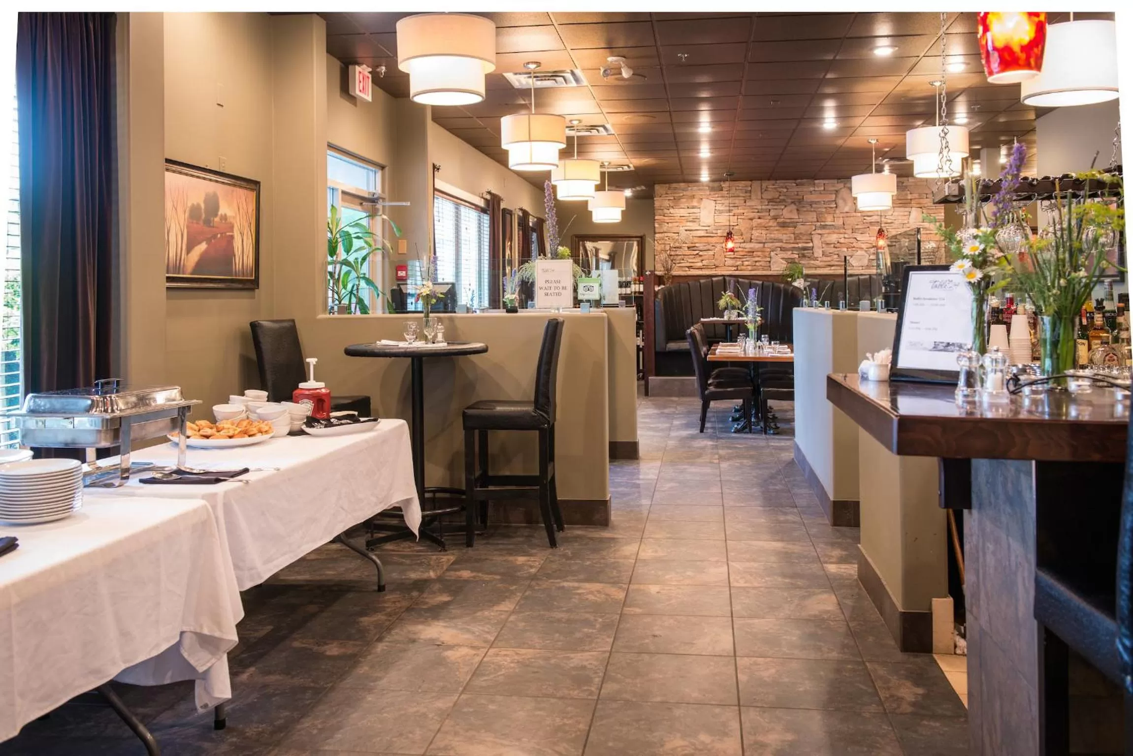 Restaurant/places to eat in Hilltop Inn - Salmon Arm