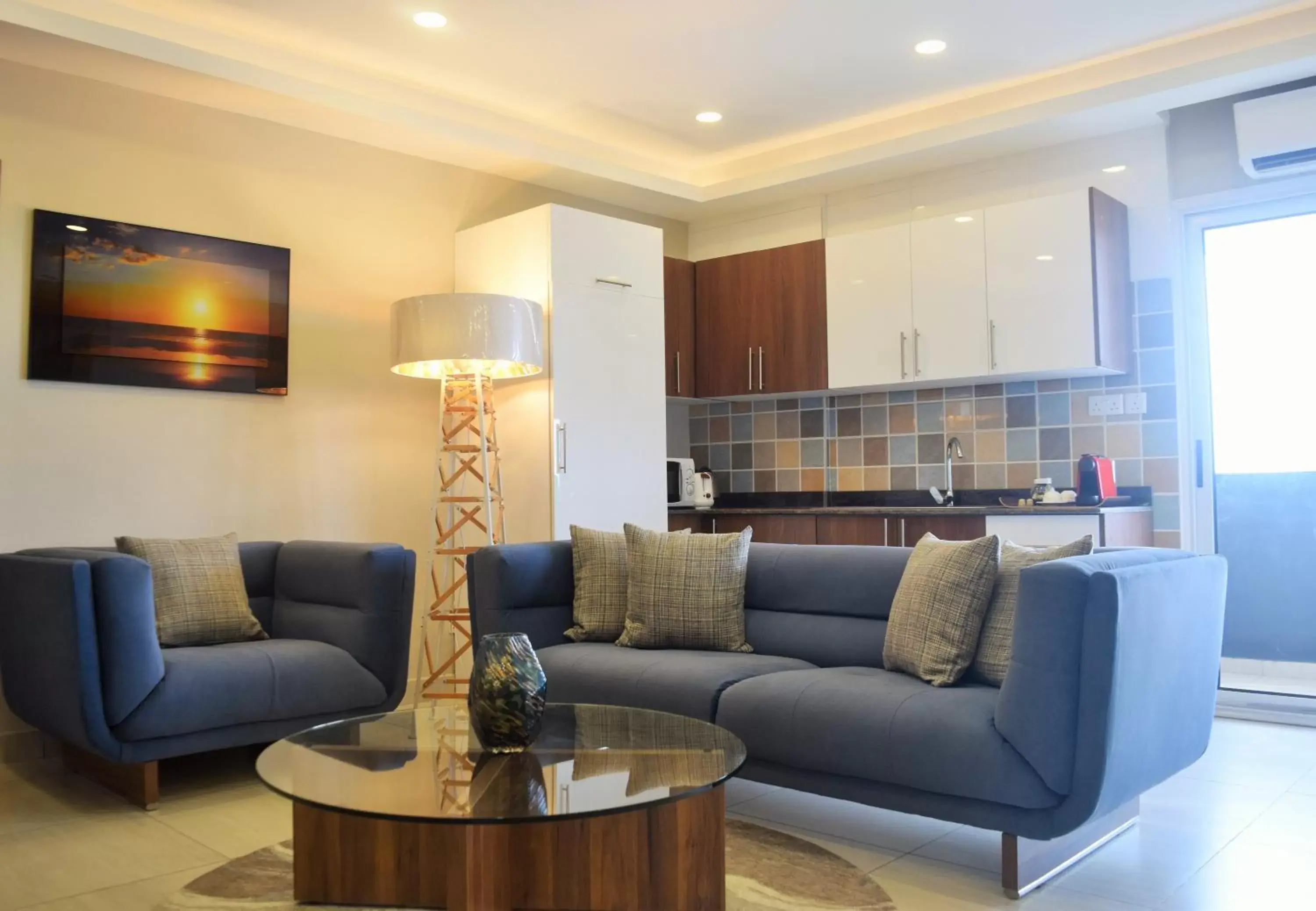 Suite with Terrace in Montecito Apartments Suite with Terrace in Montecito Apartments