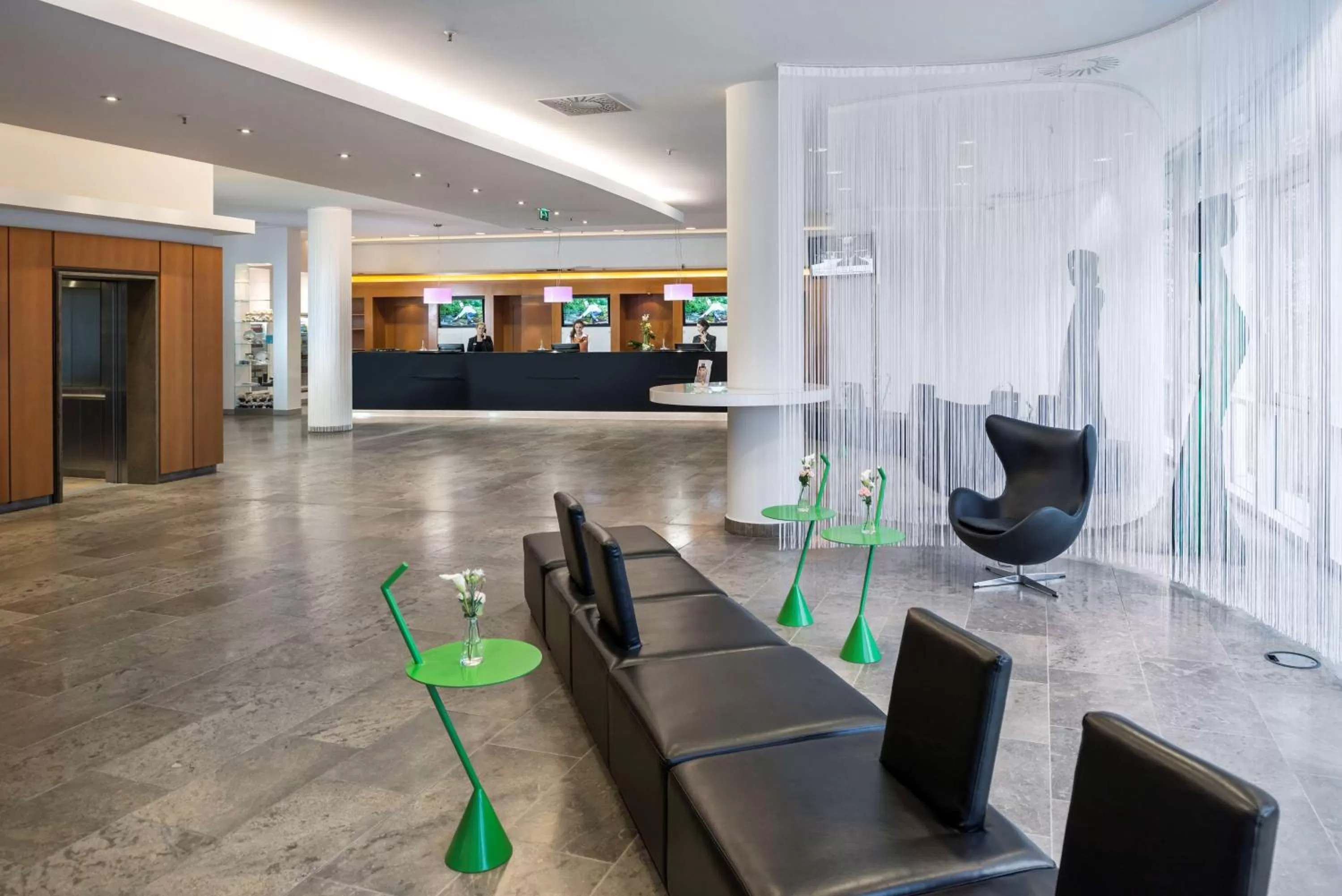 Lobby or reception in Dorint Kongresshotel Düsseldorf/Neuss