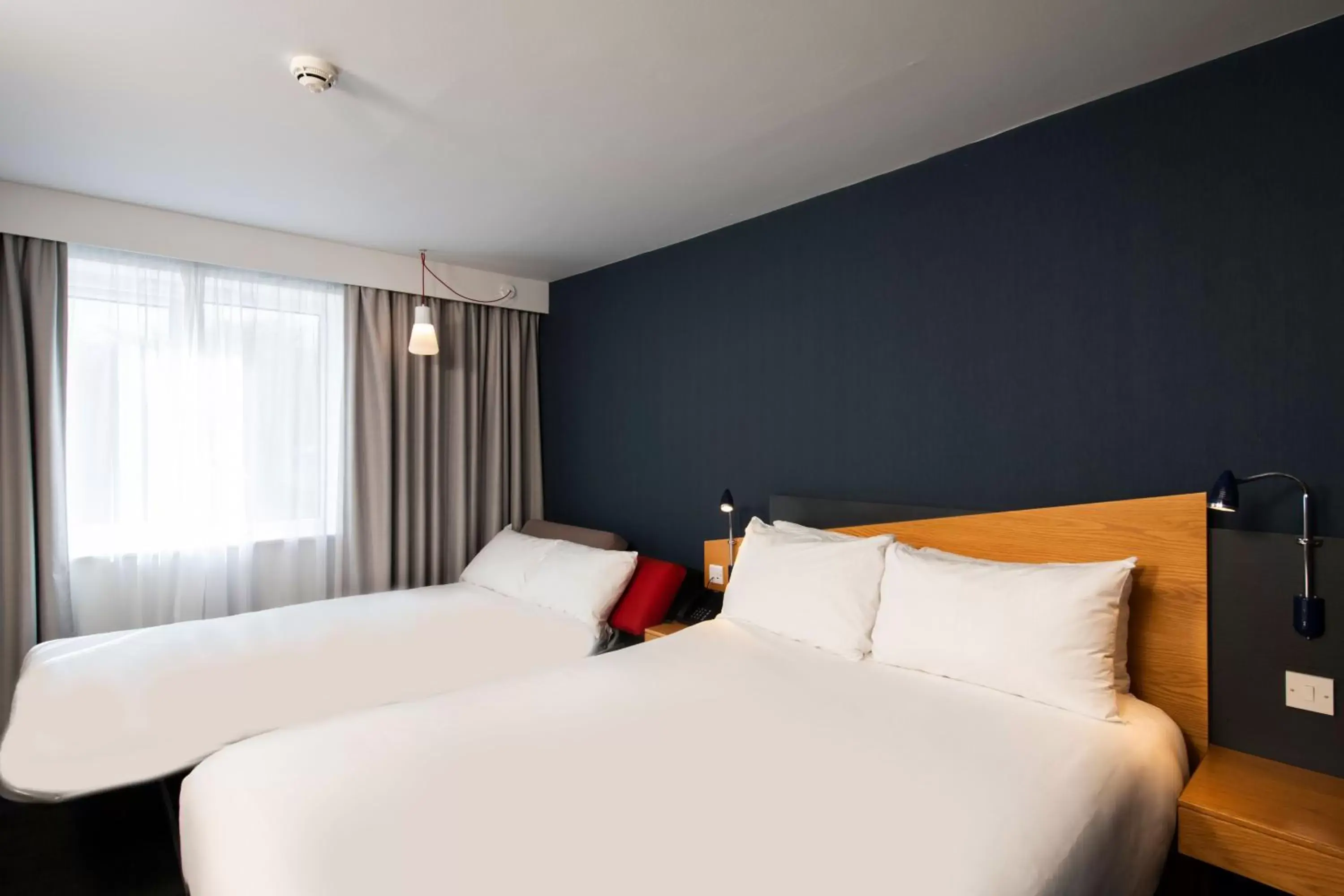 Standard Double Room with Sofa Bed and Free Hot Breakfast in Holiday Inn Express Manchester - Salford Quays by IHG Standard Double Room with Sofa Bed and Free Hot Breakfast in Holiday Inn Express Manchester - Salford Quays by IHG