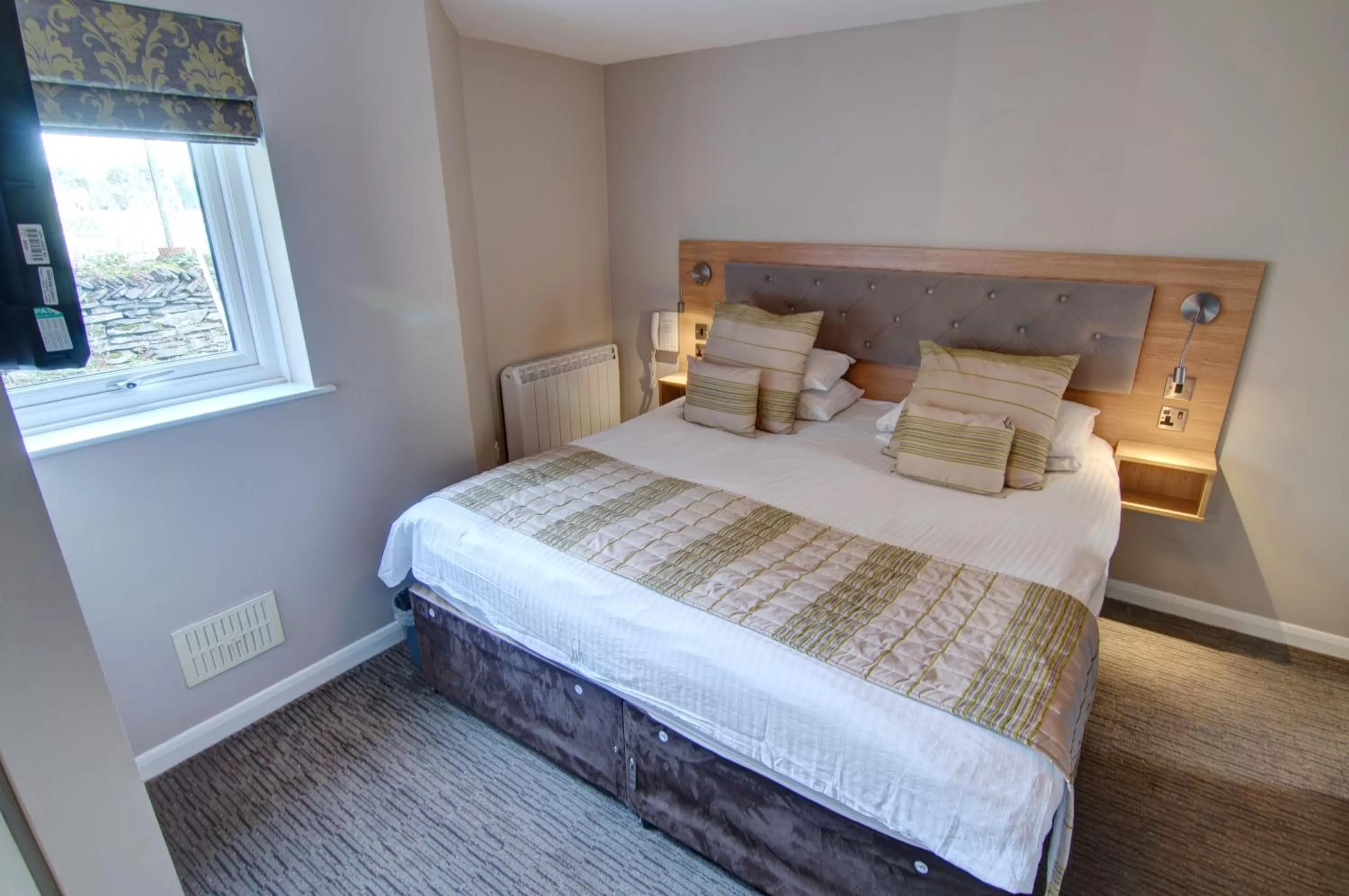 Bed in China Fleet Country Club