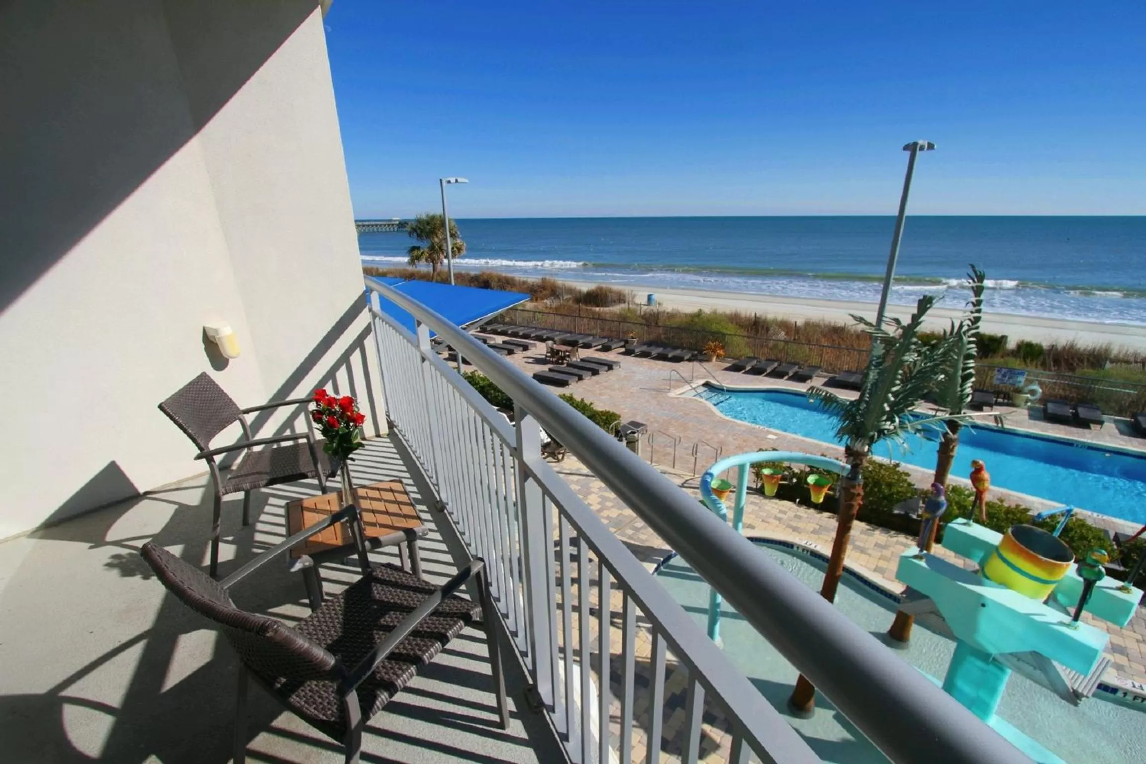 Swimming pool in Oceans One Resort