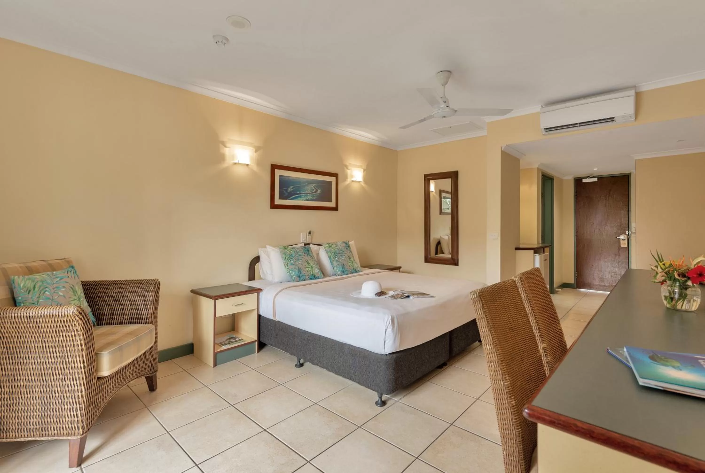 Bedroom, Bed in Bay Village Tropical Retreat & Apartments