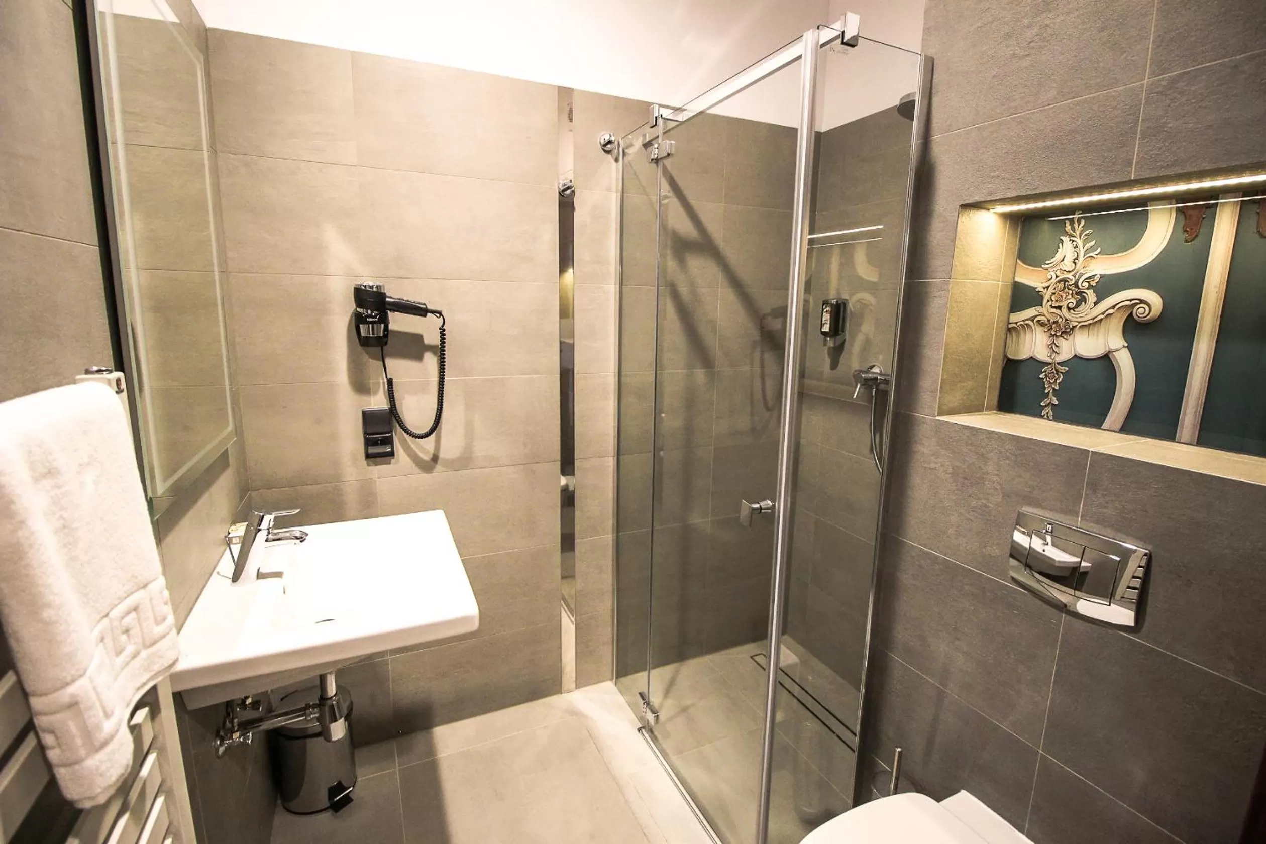 Shower in Celestin Residence