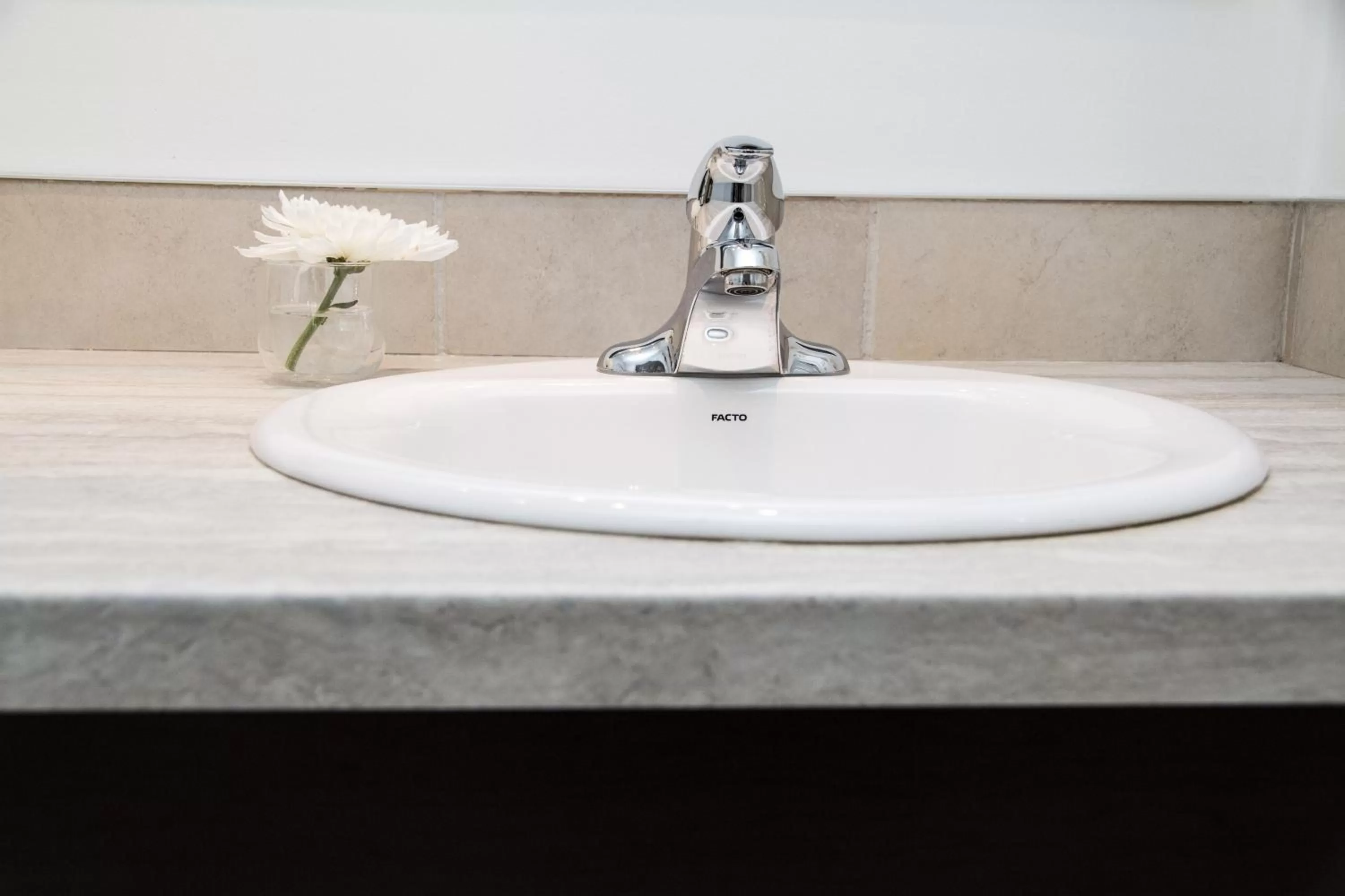 Bathroom in Rideau Heights Inn