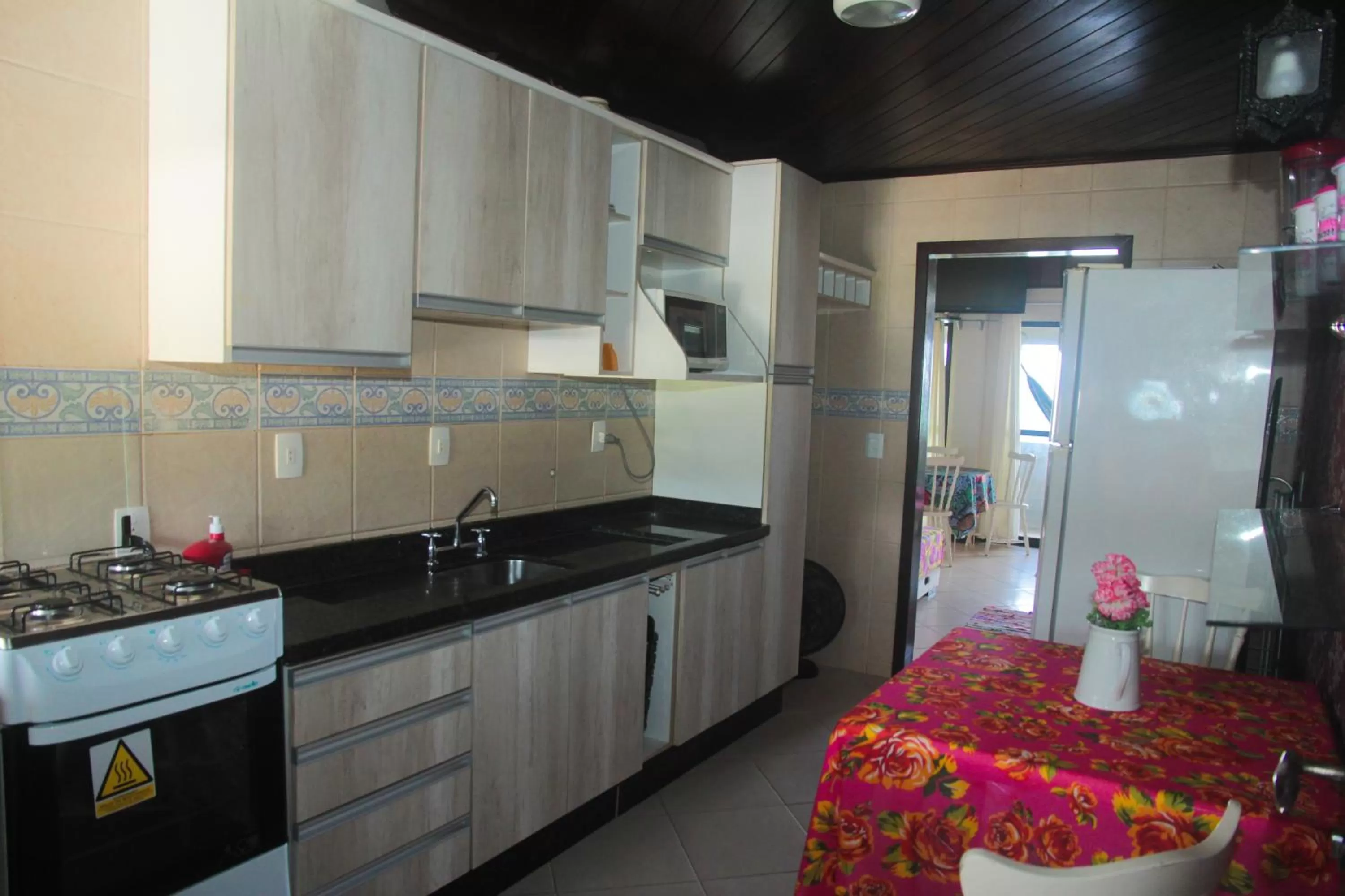 Kitchen/Kitchenette in Pousada OceAnas Frente Mar Estaleiro