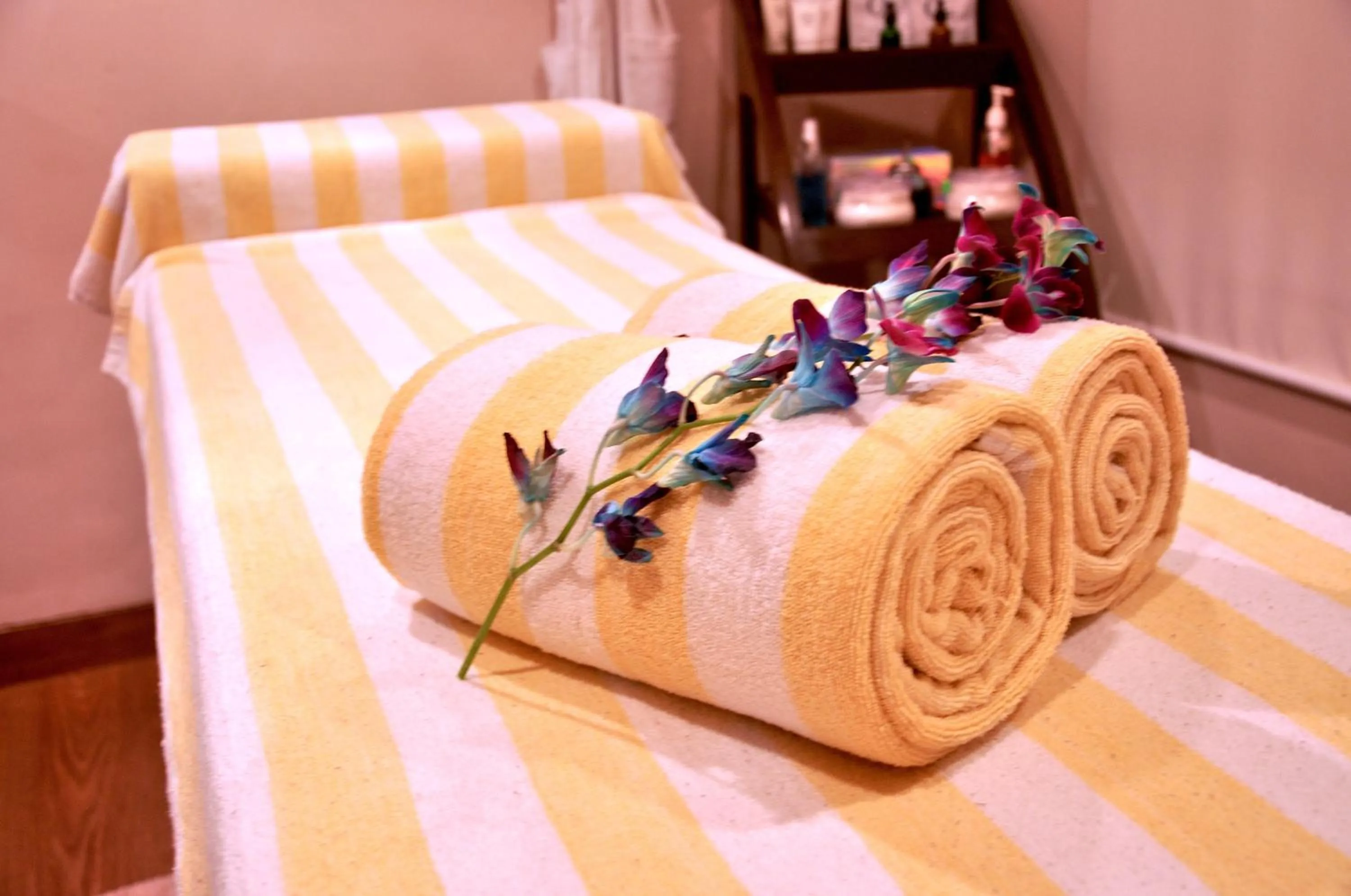 Spa and wellness centre/facilities, Bed in Fortune Sector 27, Noida - Member ITC Hotels' Group