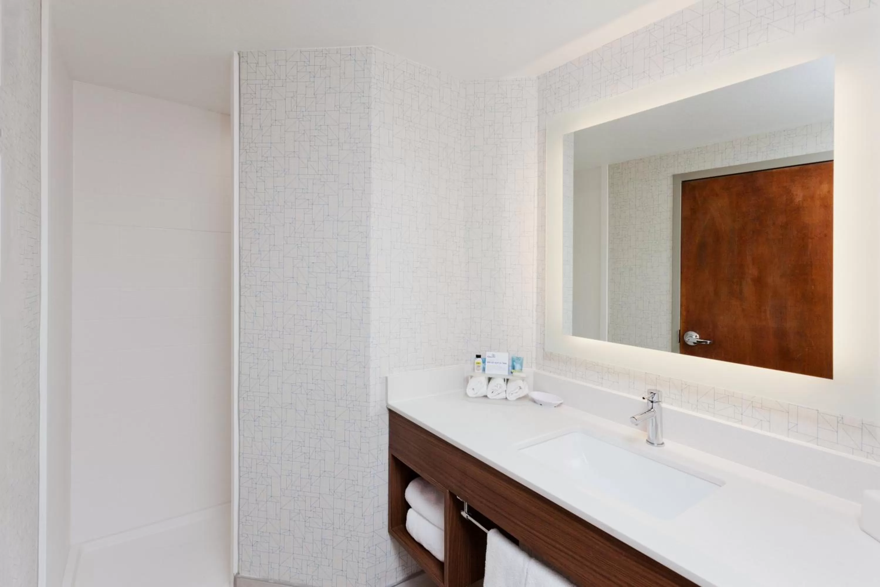 Photo of the whole room in Holiday Inn Express Hotel & Suites Montgomery Boyd-Cooper Parkway by IHG