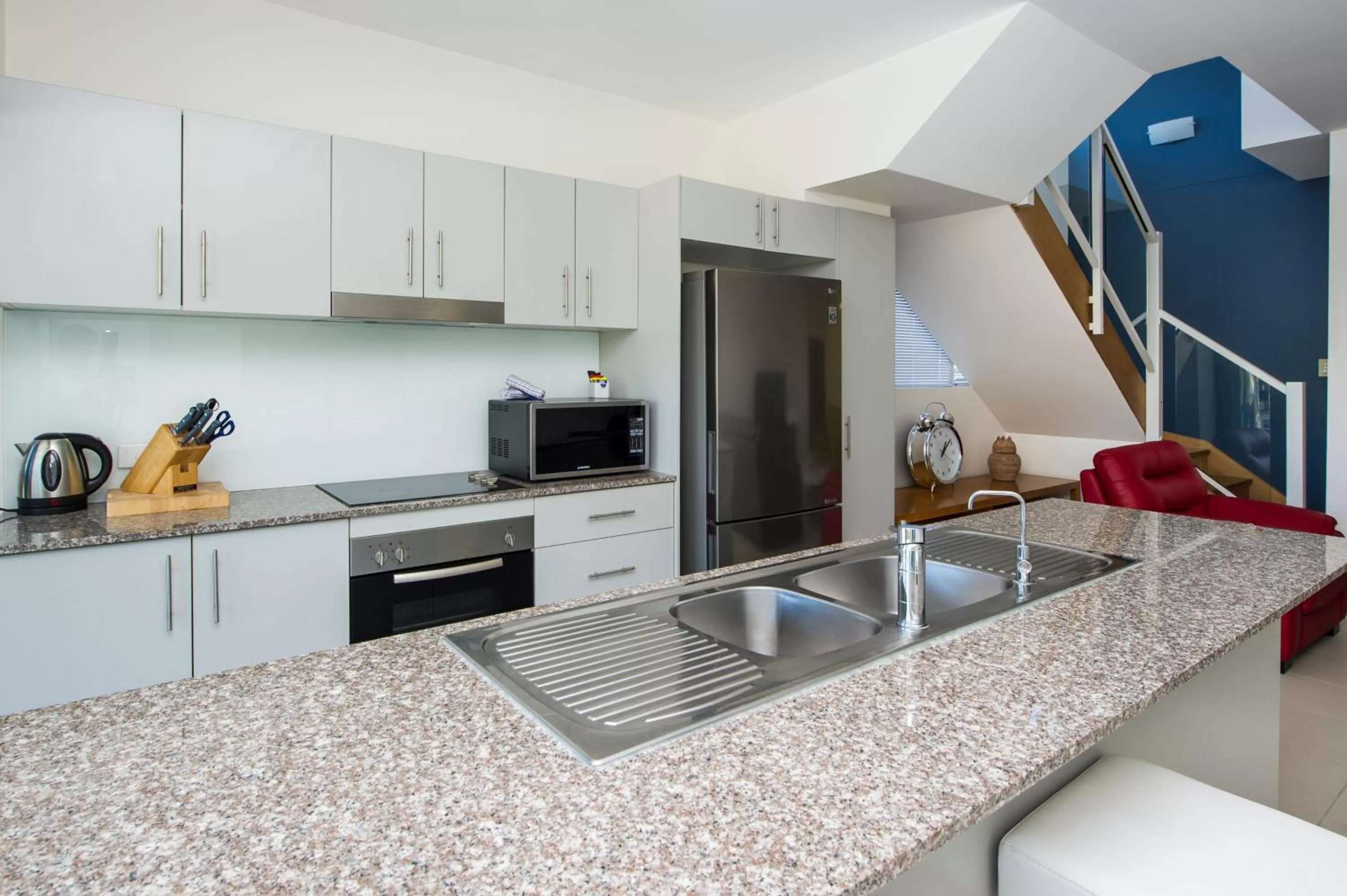 Kitchen/Kitchenette in Beachside Magnetic Harbour Apartments