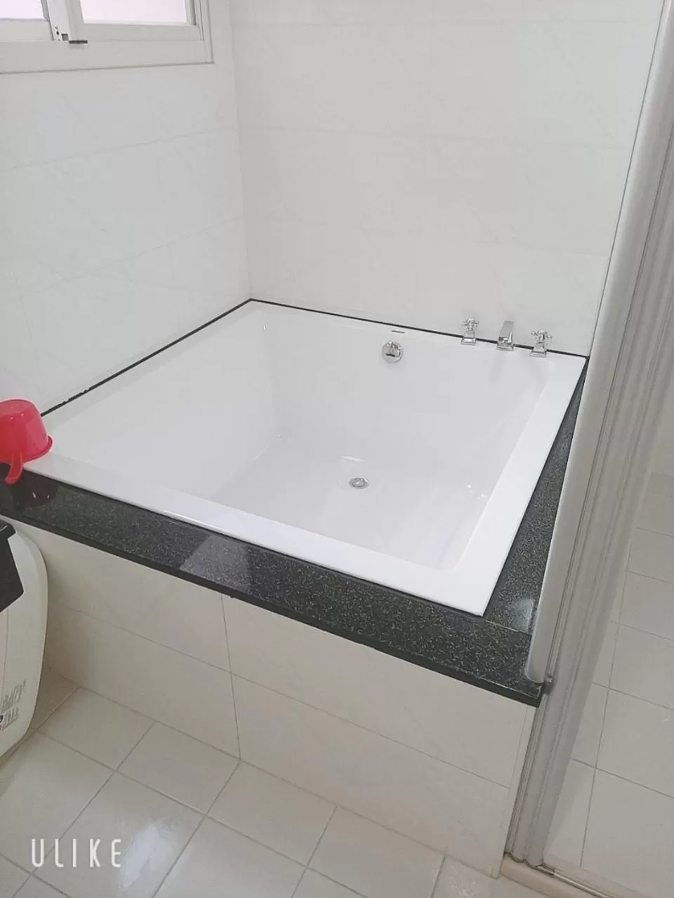 Bathroom in Happy Life B&B