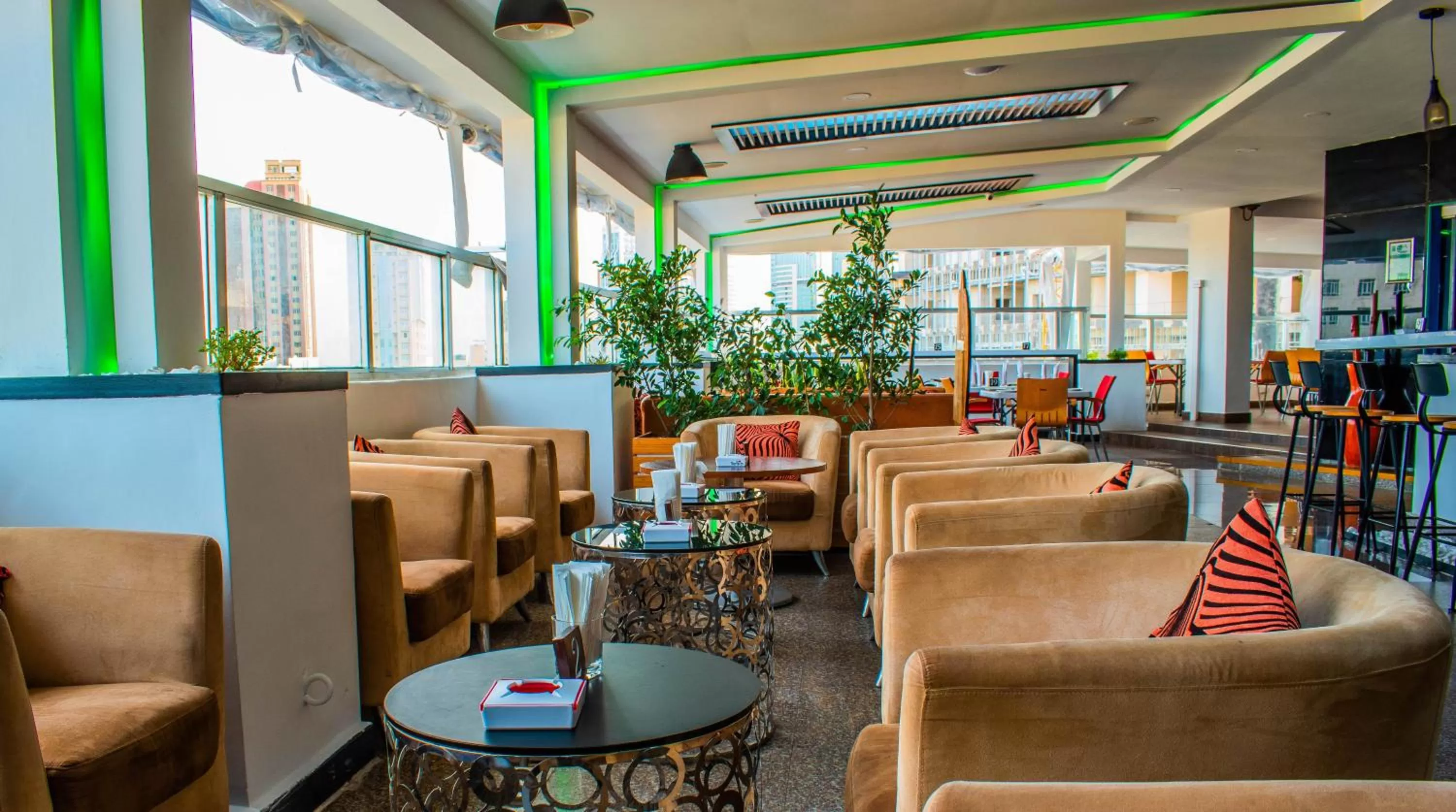 Restaurant/places to eat in Holiday Inn Dar Es Salaam by IHG