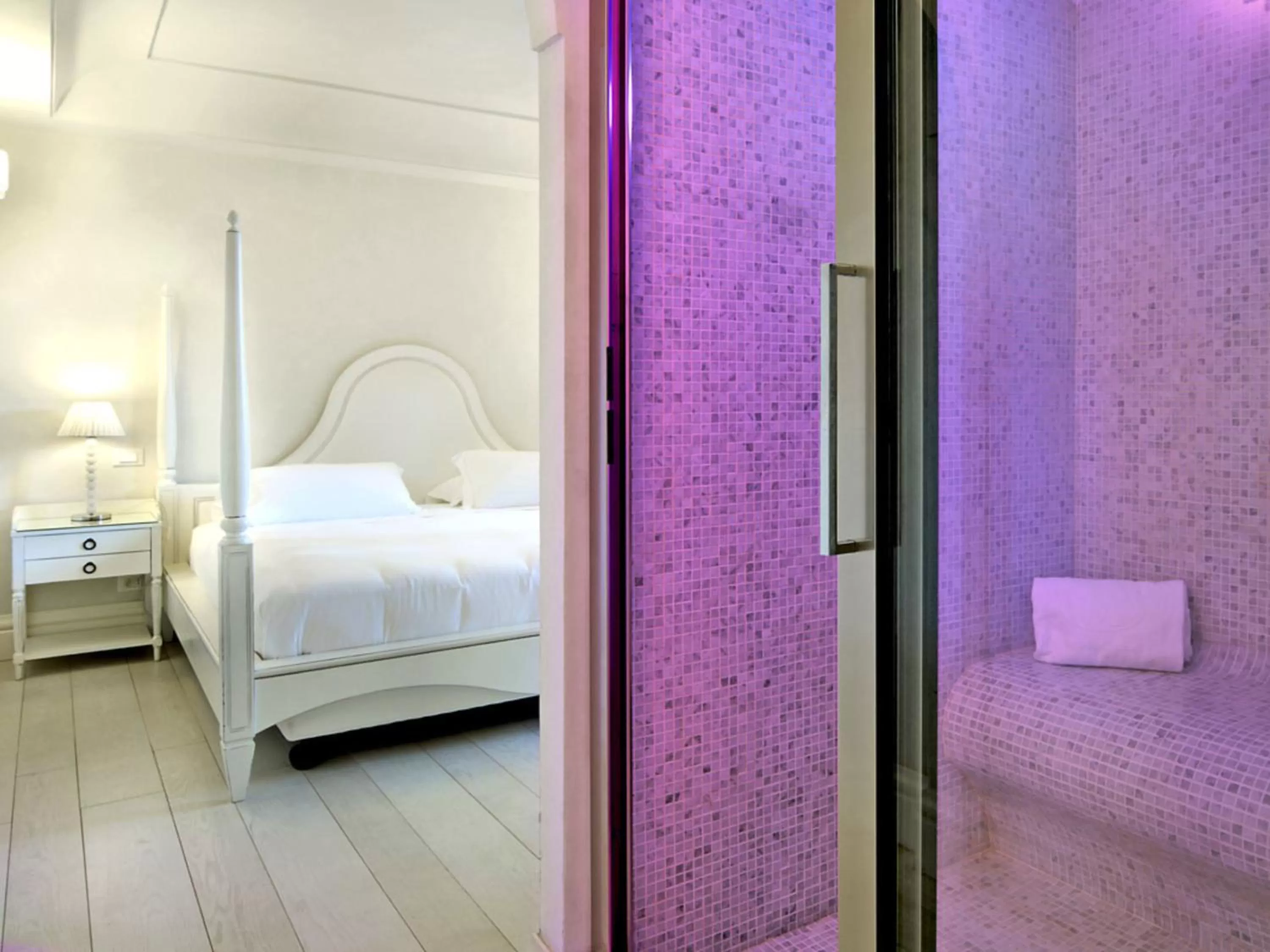 Bedroom, Bed in Villa Athena Resort