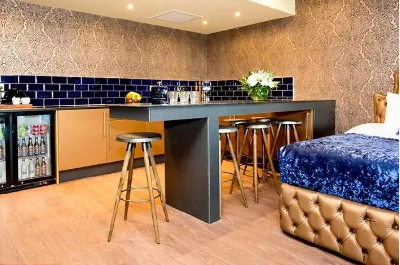 Kitchen or kitchenette in The Shankly Hotel