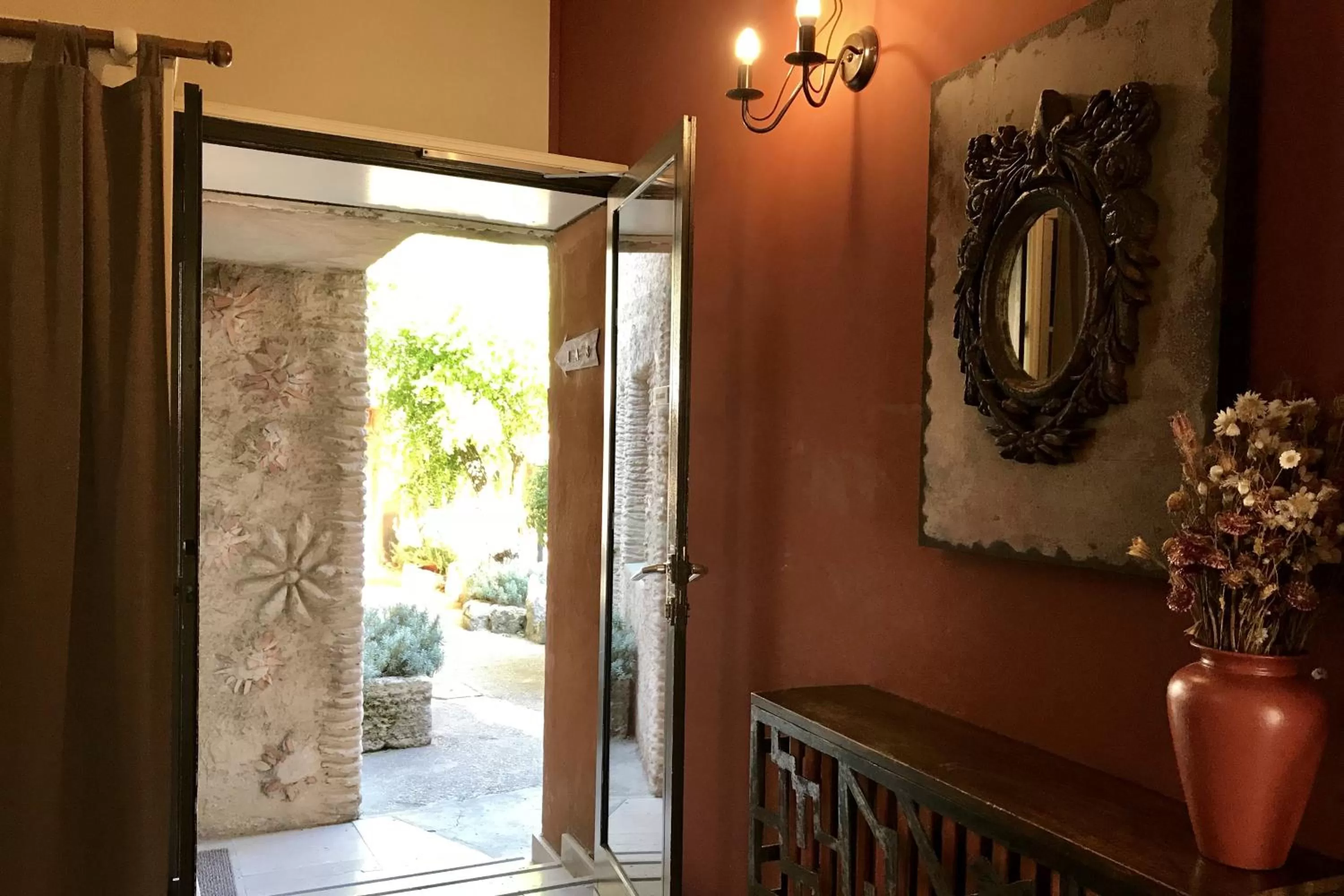 Decorative detail in Hotel Le Magnan