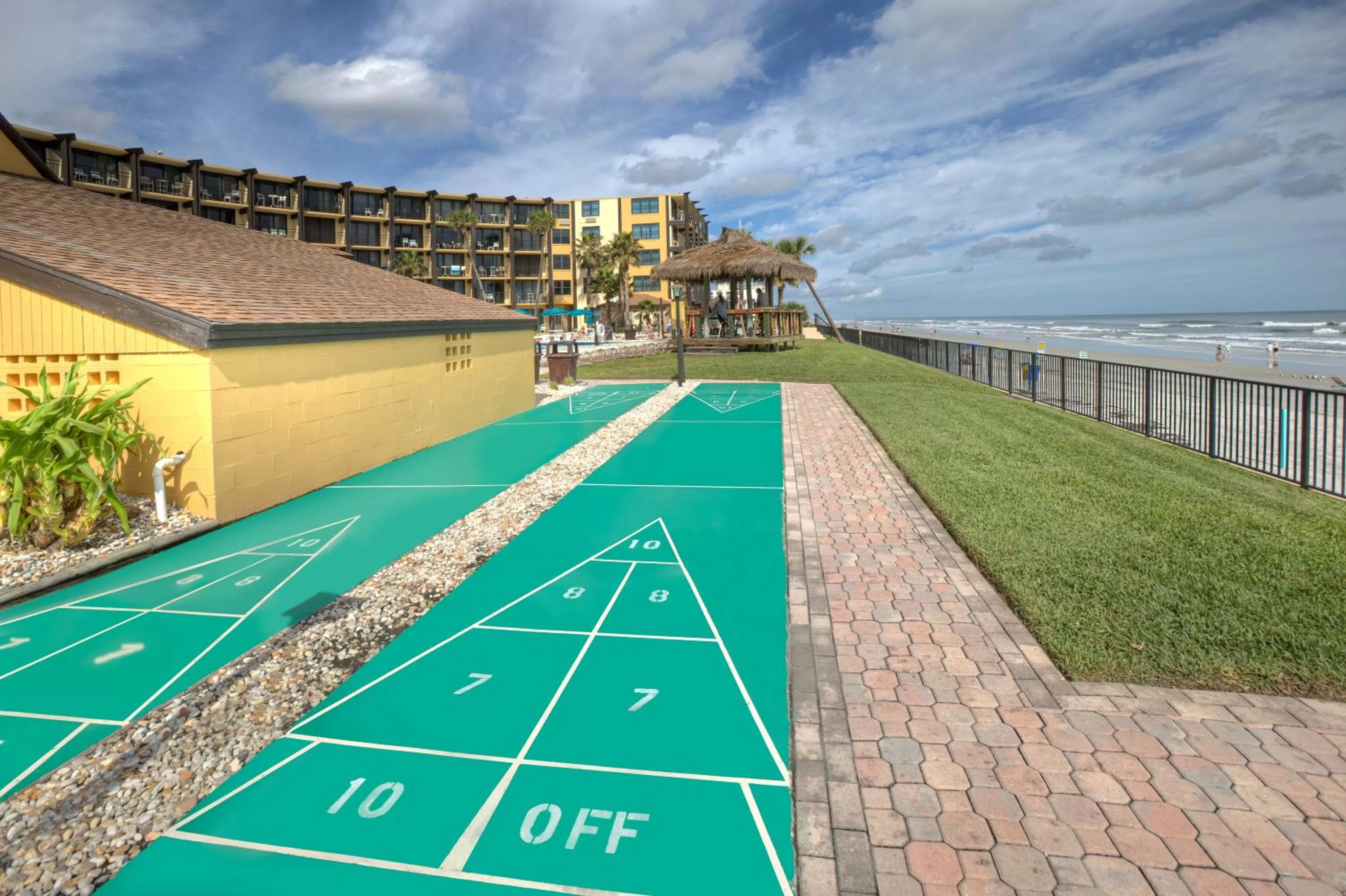 Entertainment, Other Activities in Daytona Beach Hawaiian Inn