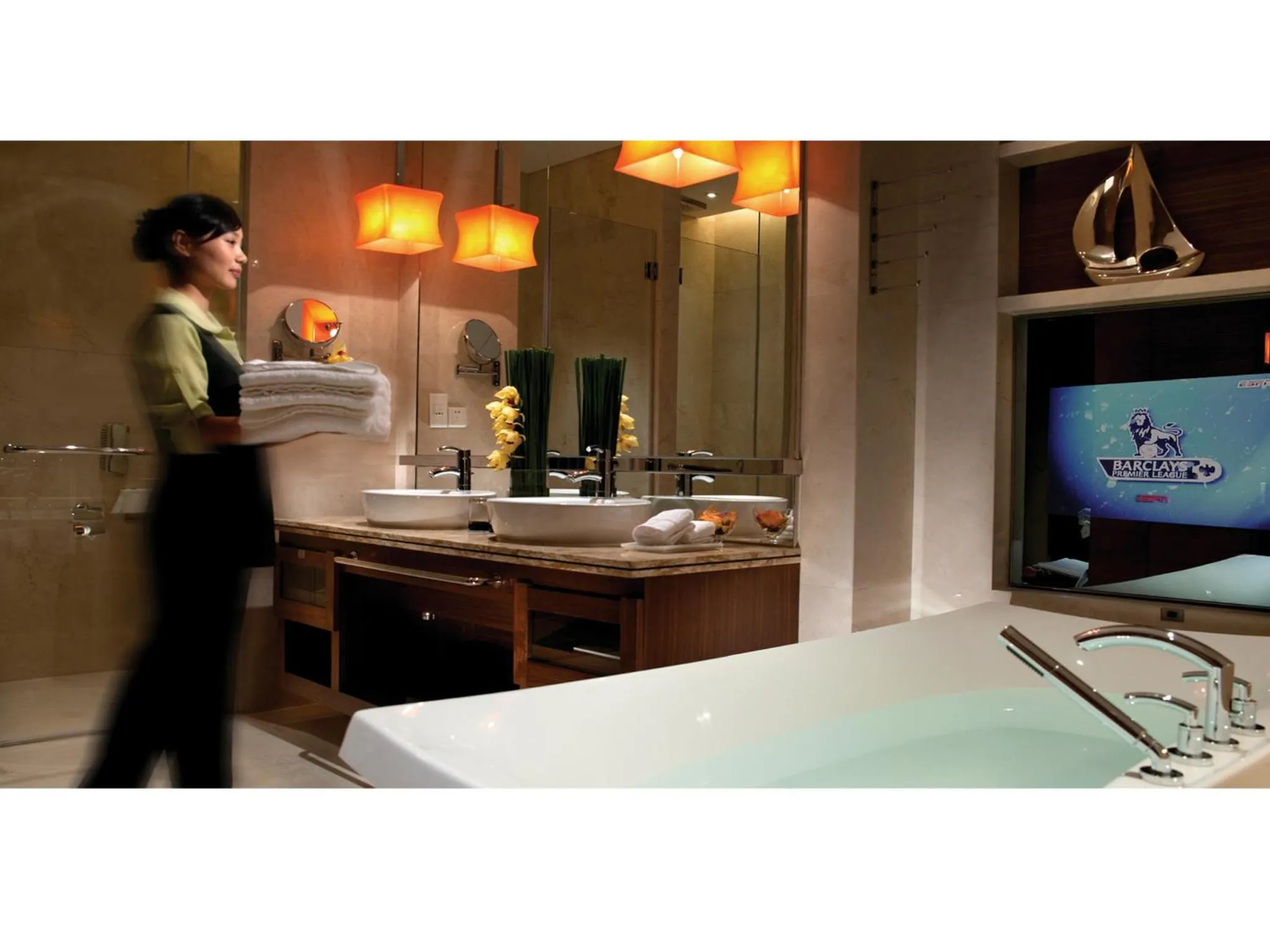 Bathroom in HJ International Hotel