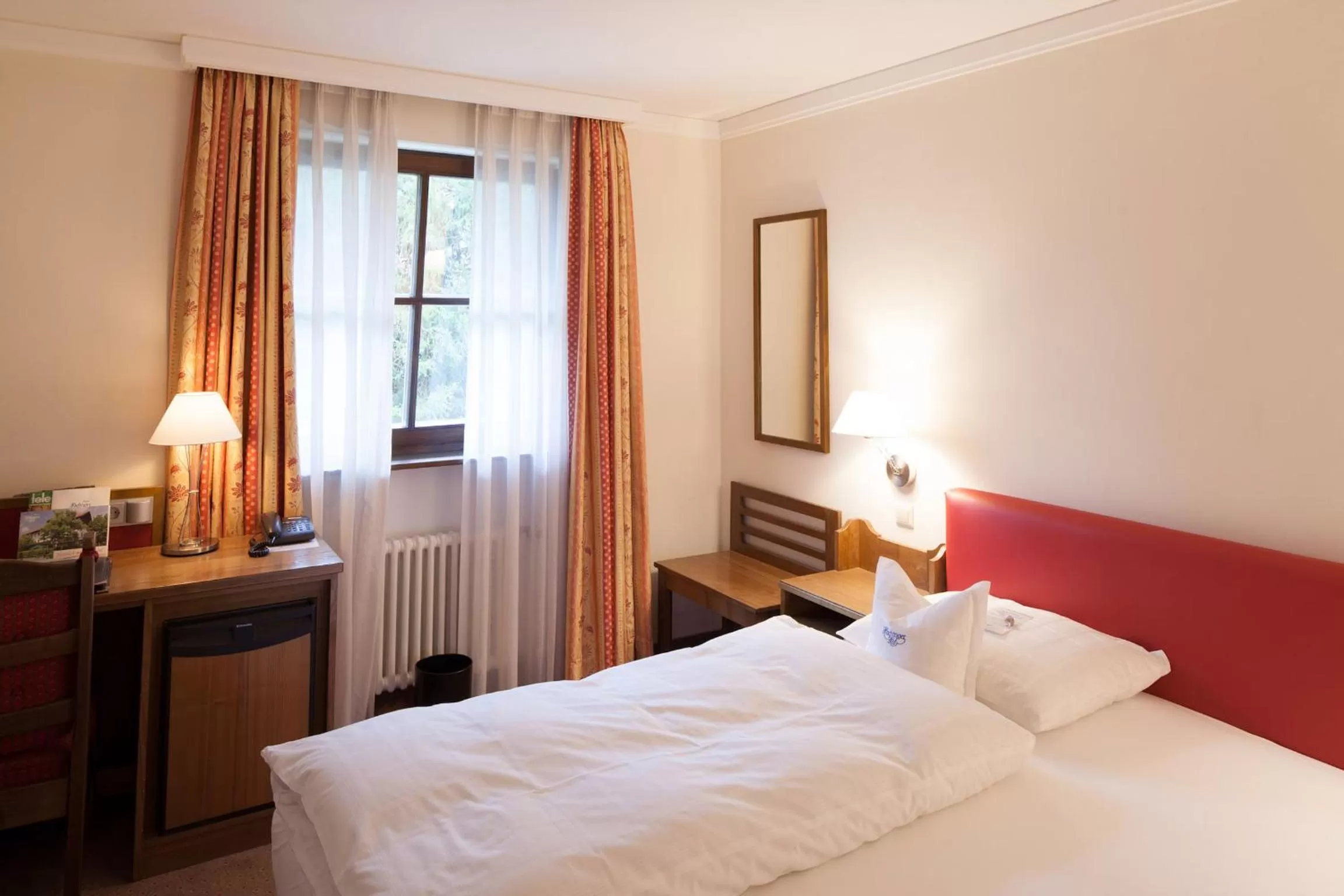 Bed in Hotel Hachinger Hof