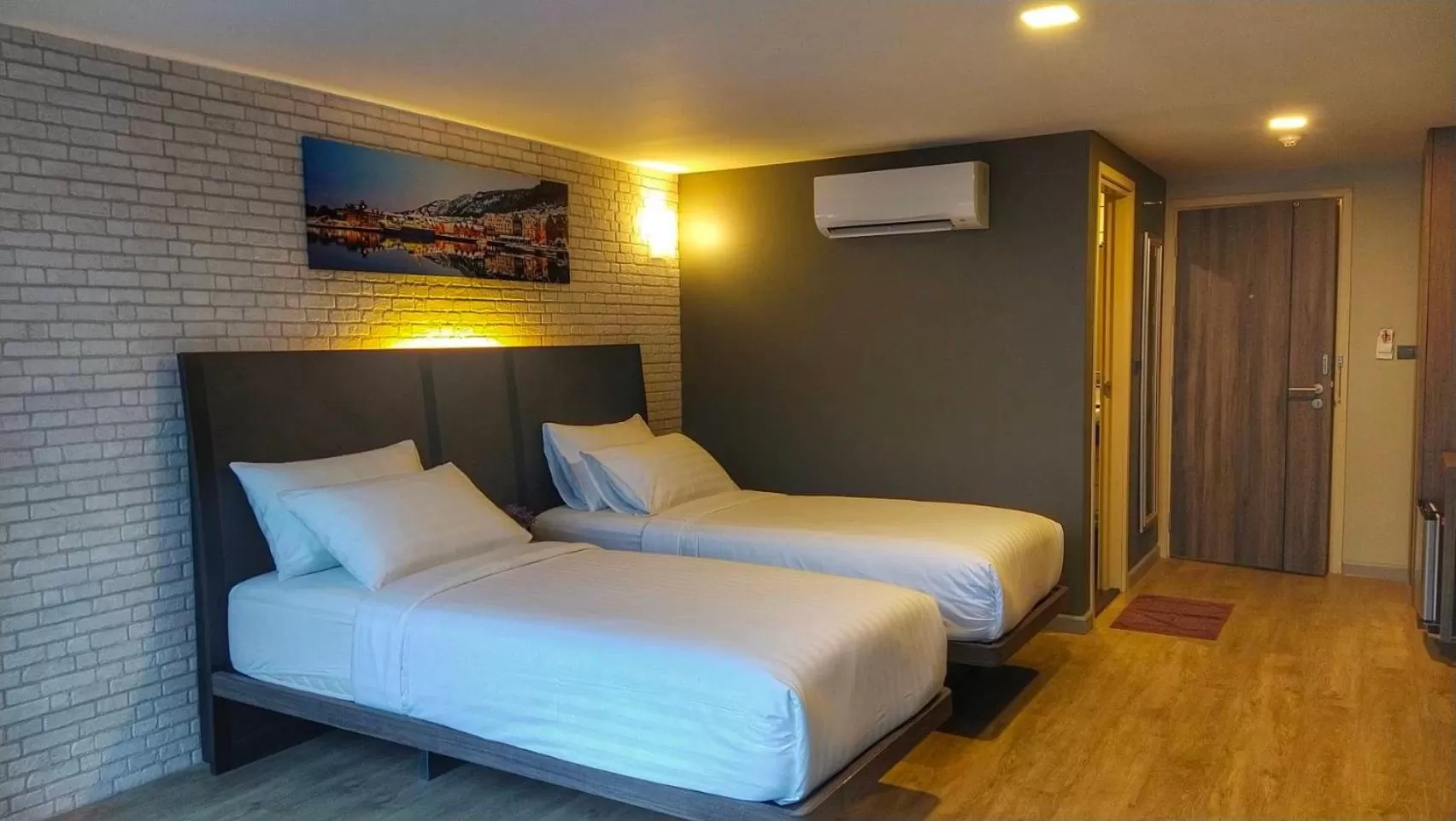 Bed in BB Glass House