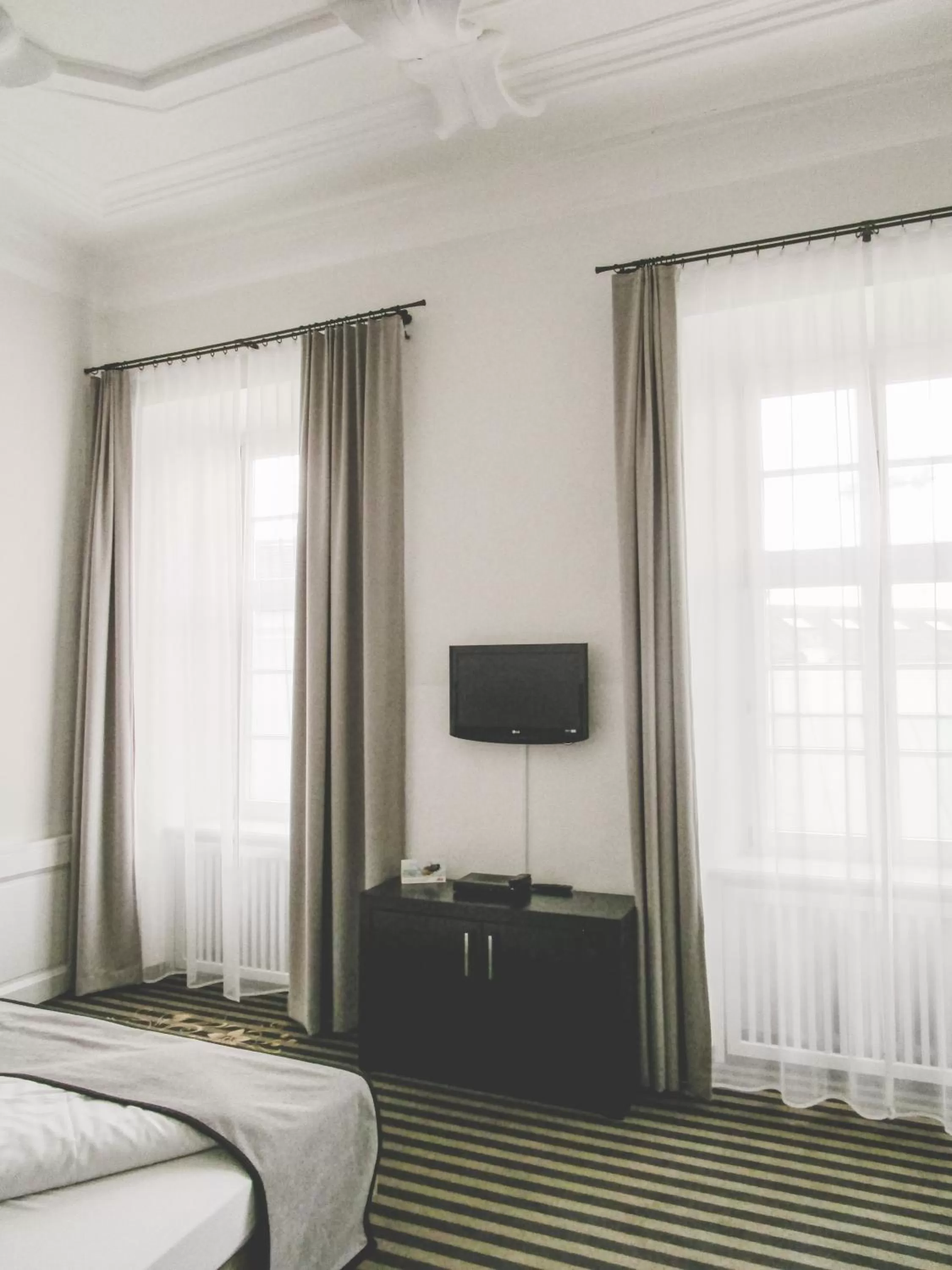 TV and multimedia, Bed in Hotel Münchner Hof