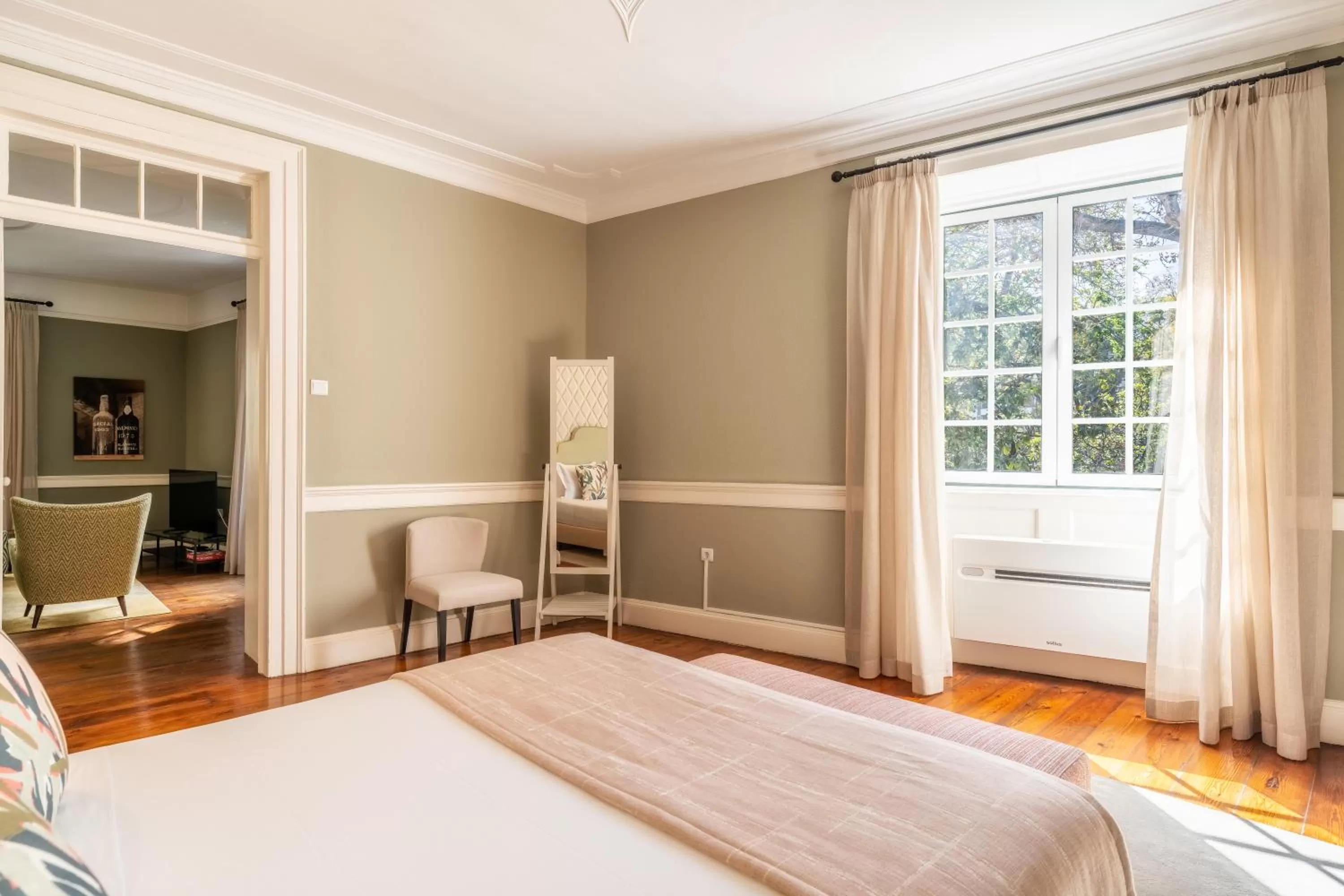 Bedroom, Bed in The Wine Lodges by An Island Apart