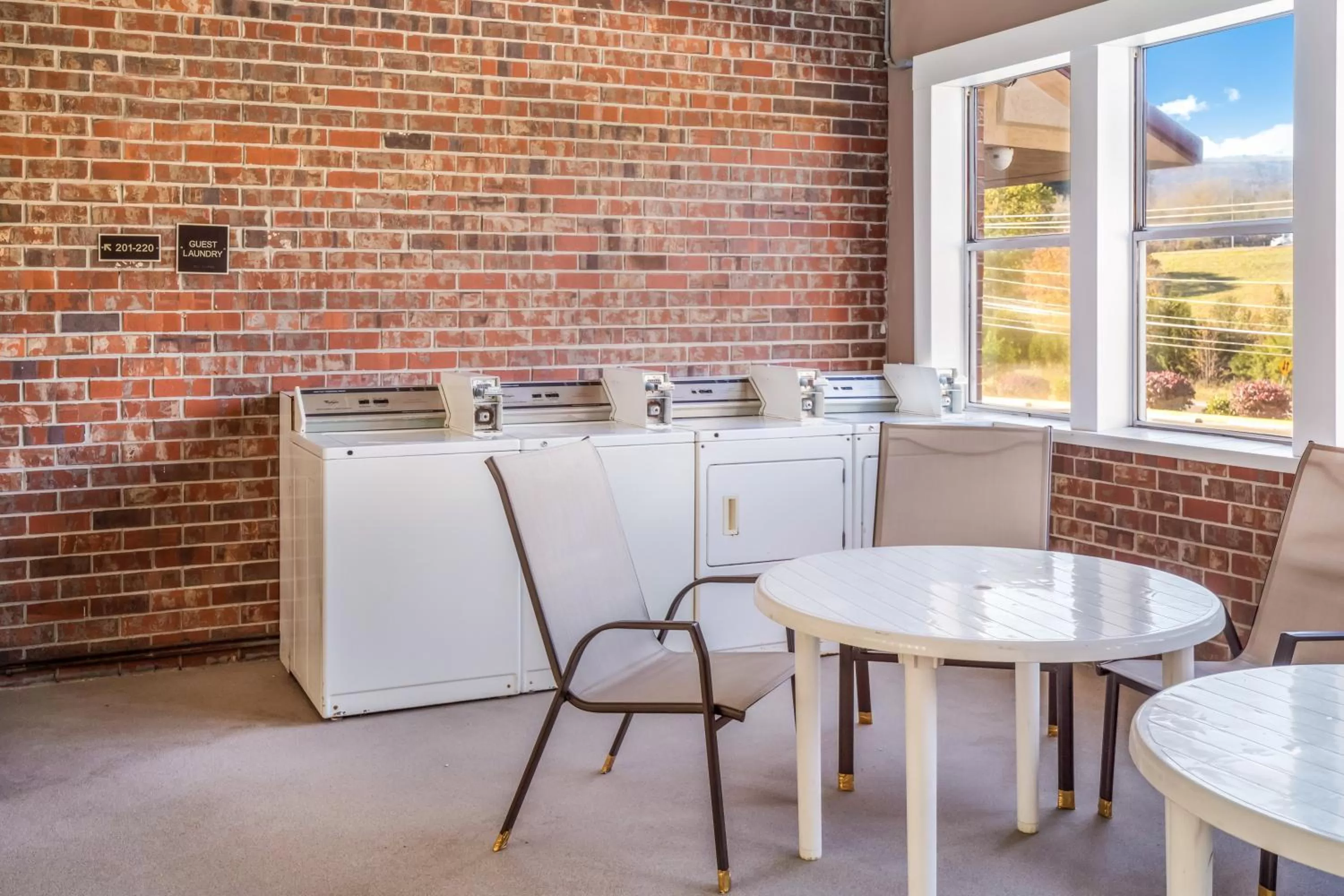 laundry in Red Roof Inn Chattanooga - Lookout Mountain