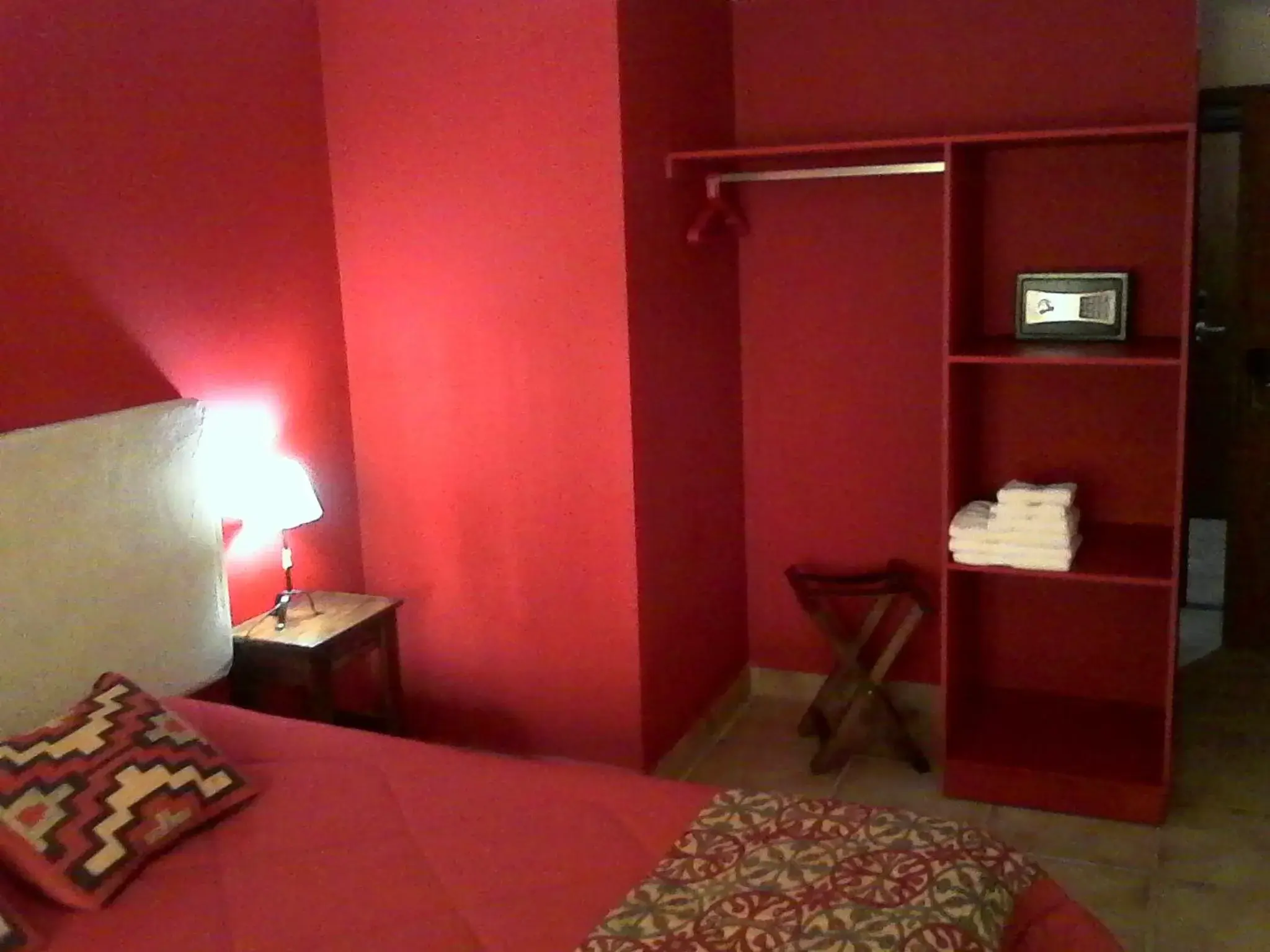 Standard Queen Room in Hotel Mora Standard Queen Room in Hotel Mora