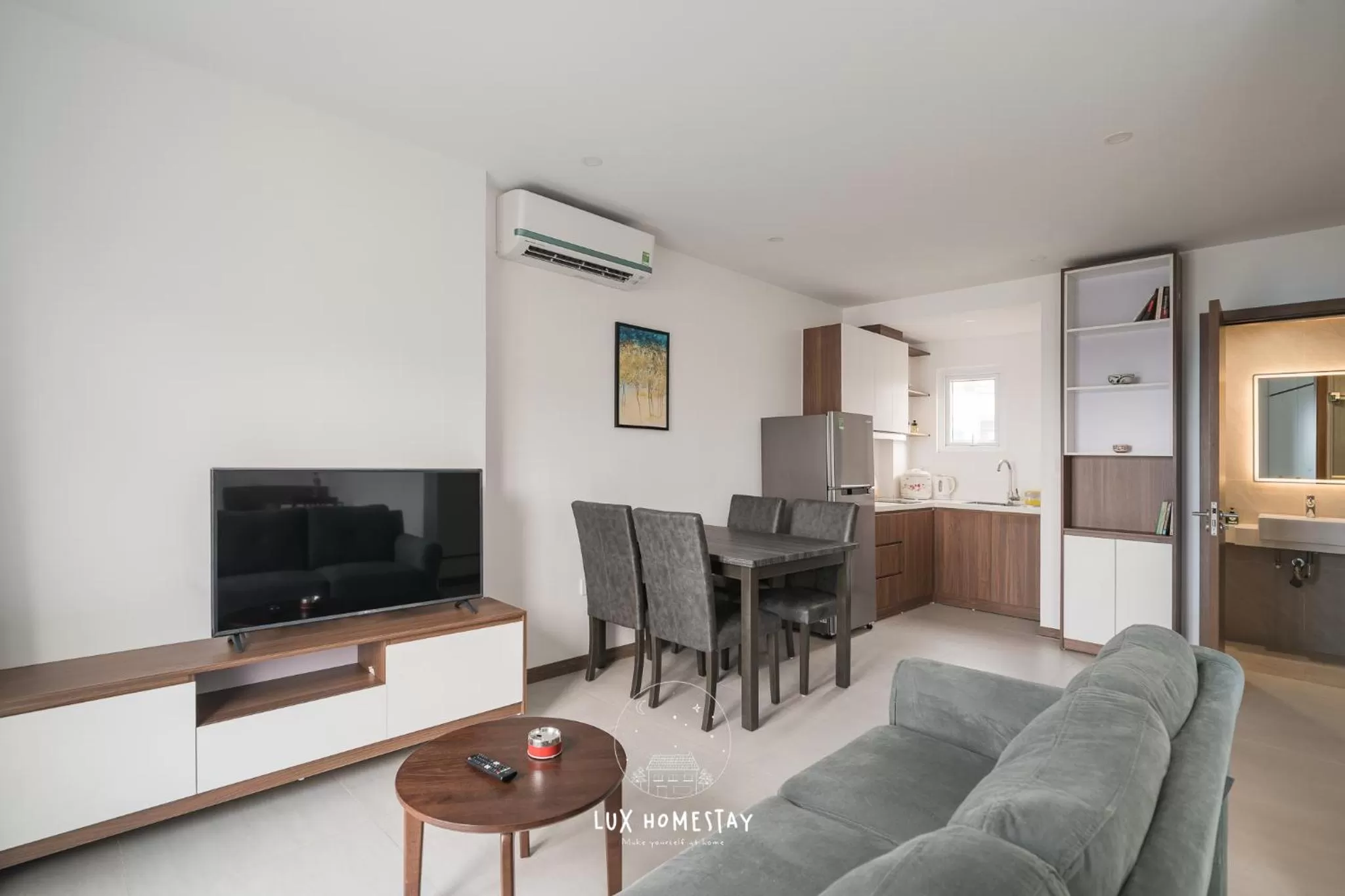 TV and multimedia in Lux Westlake Studio