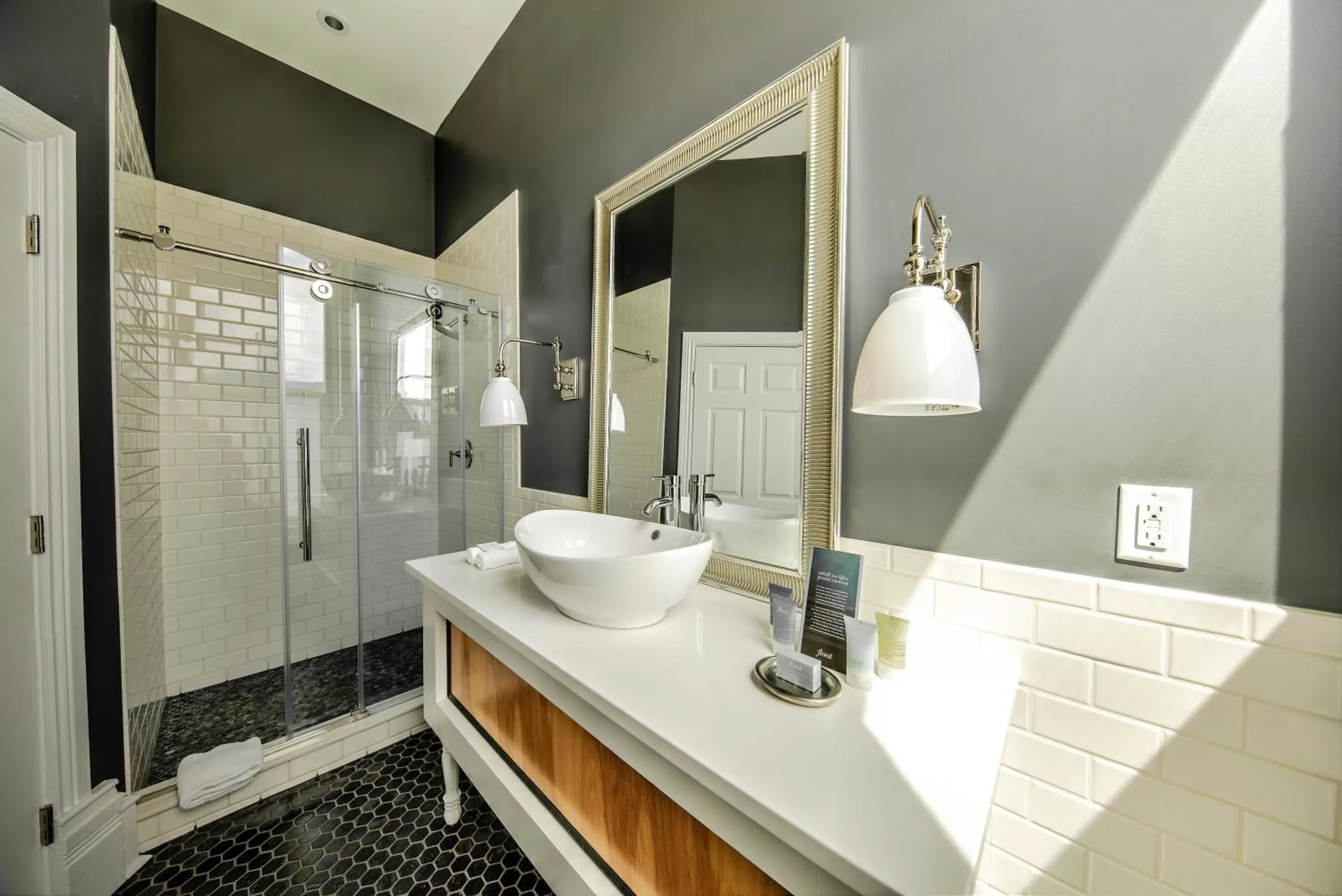 Bathroom in The Harkness Hotel