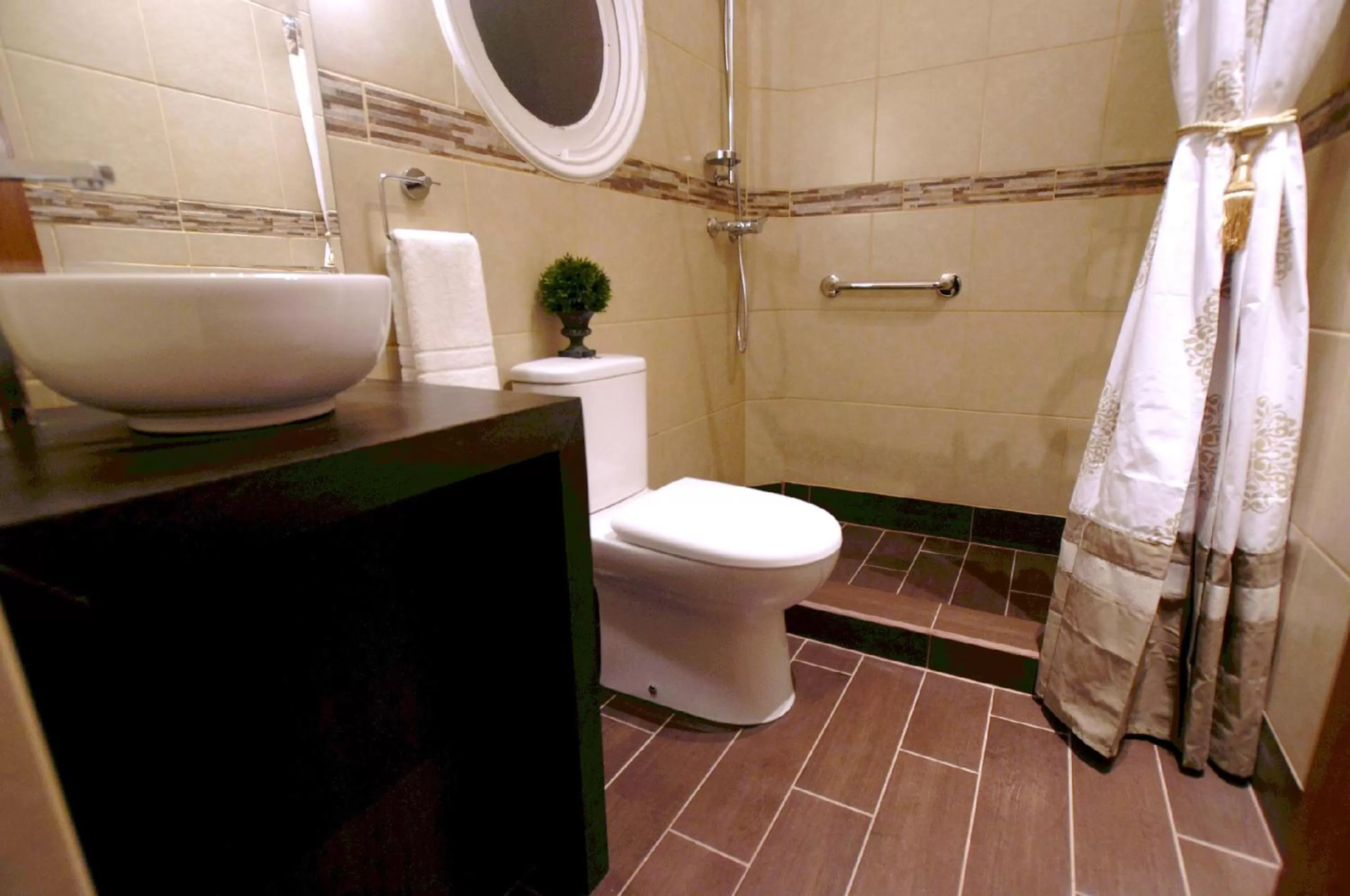 Bathroom in Quiral Hotel Boutique