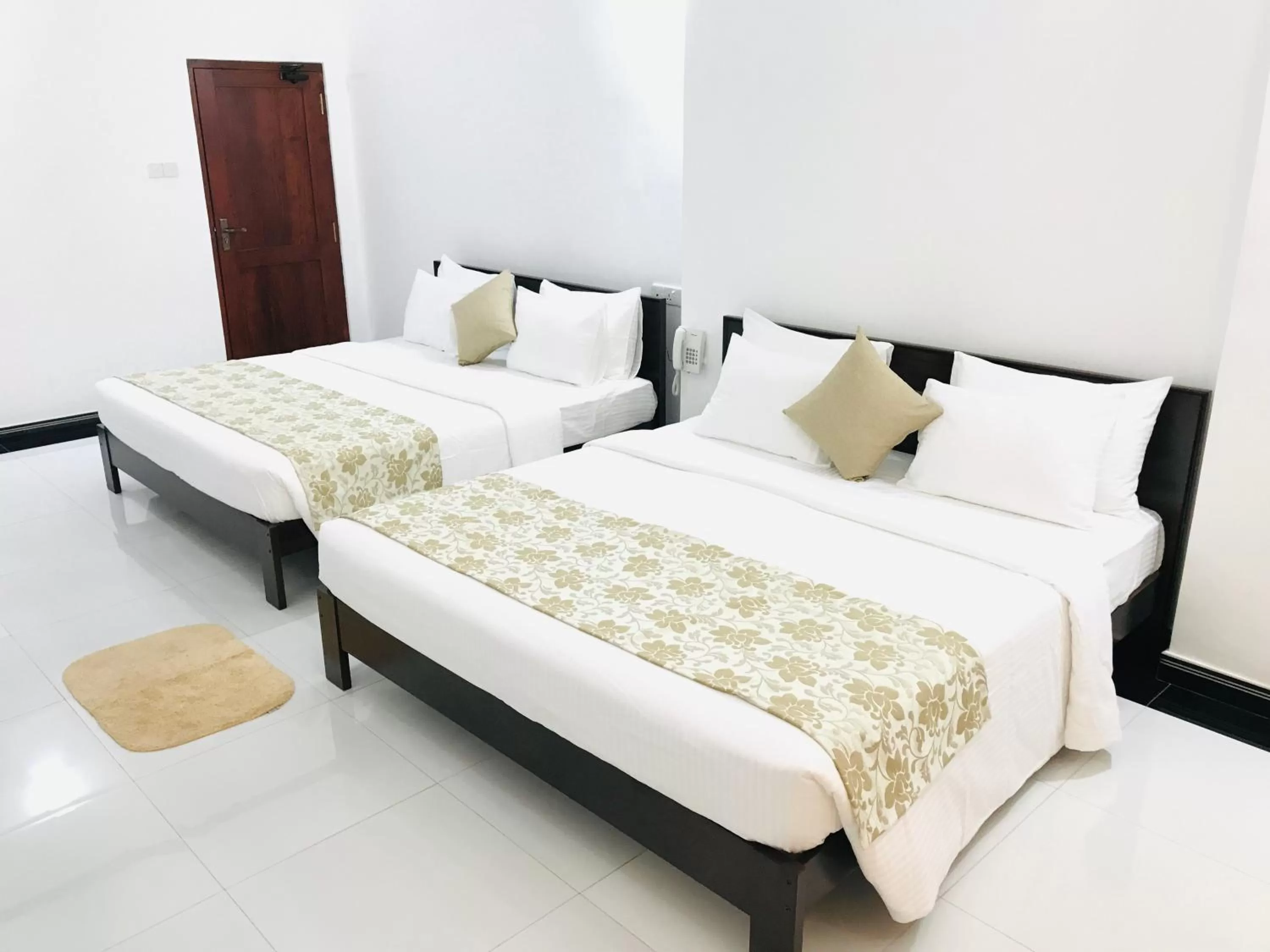 Bedroom, Bed in Siluni's Villa