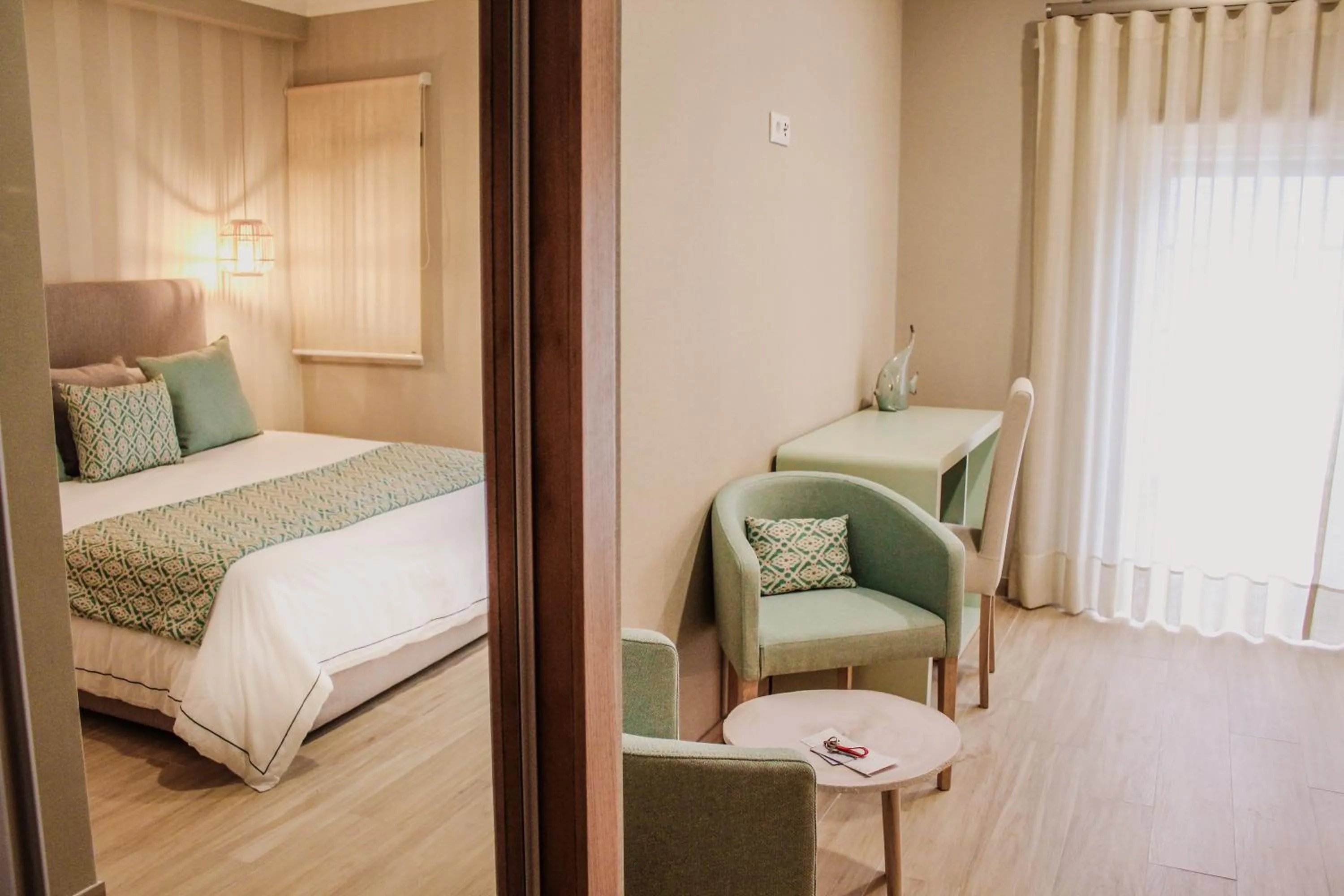 Bedroom, Bed in Hotel Neptuno