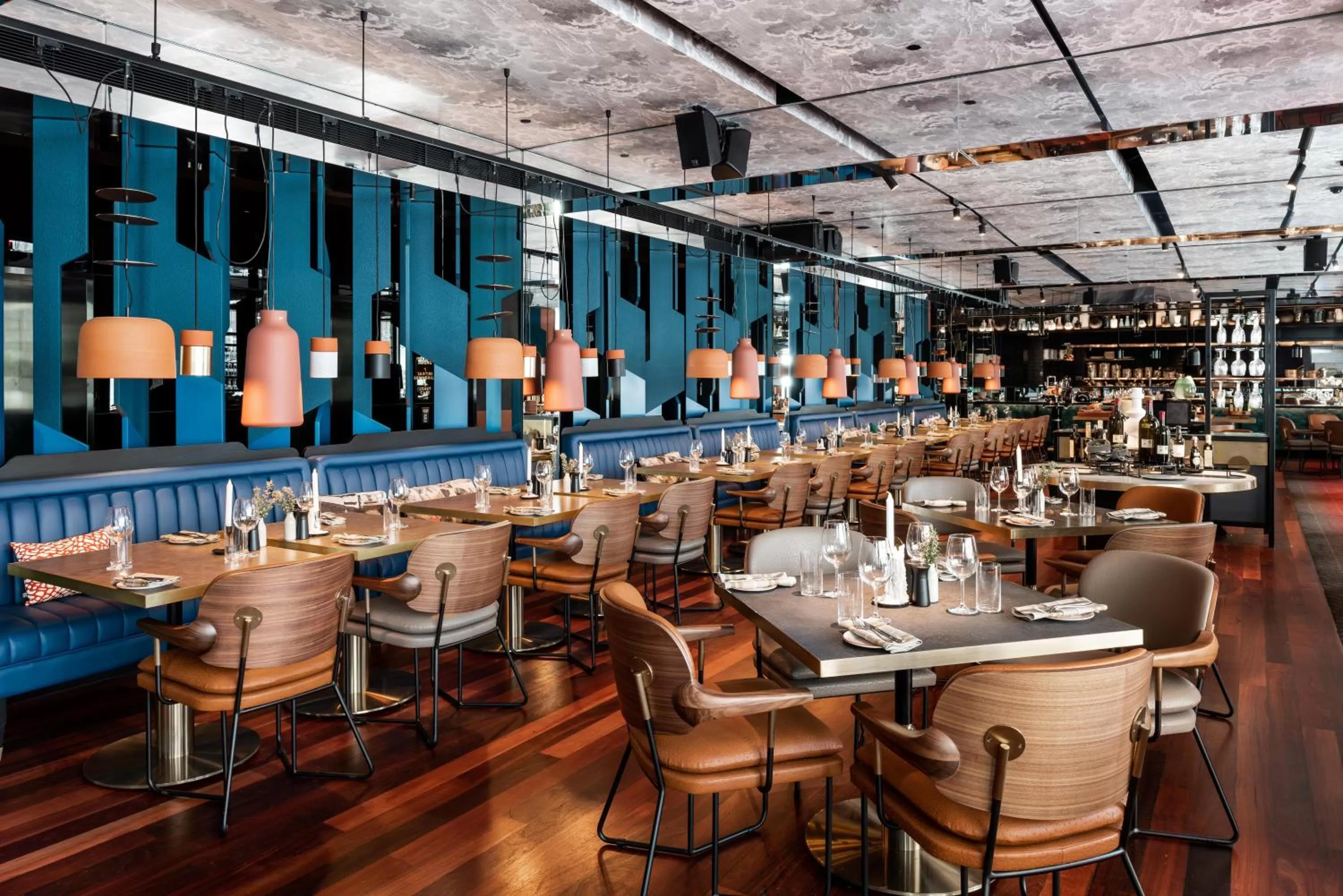 Restaurant/places to eat in QT Perth