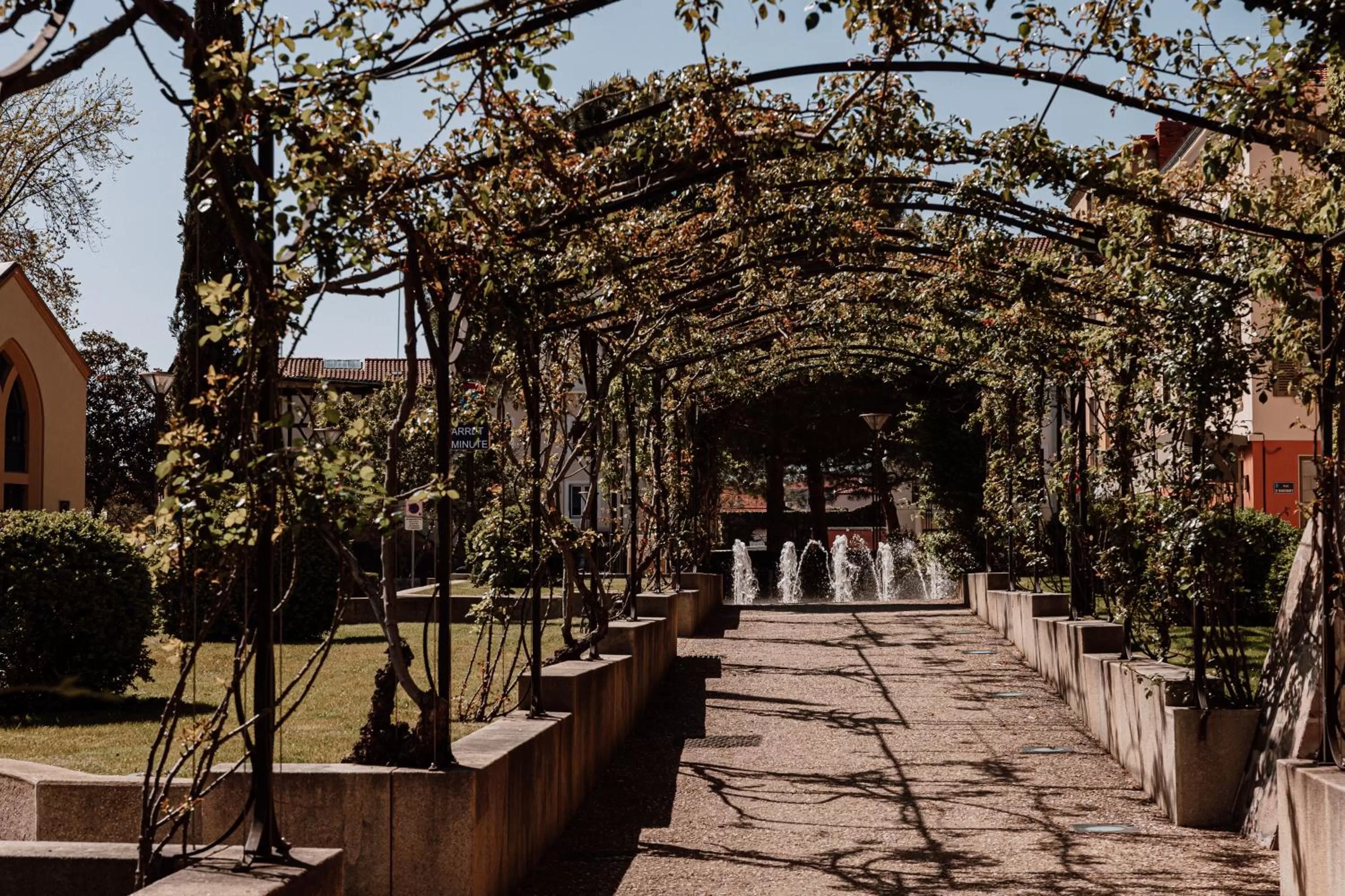 Mage hôtels - Hôtel la grenette - Brasserie Bonté Divine