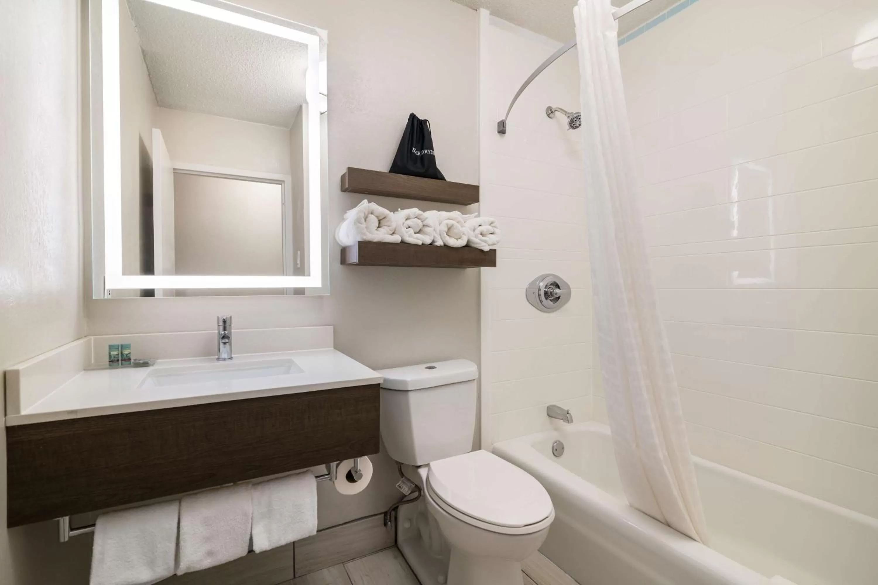 Bathroom in Best Western Plymouth Inn-White Mountains