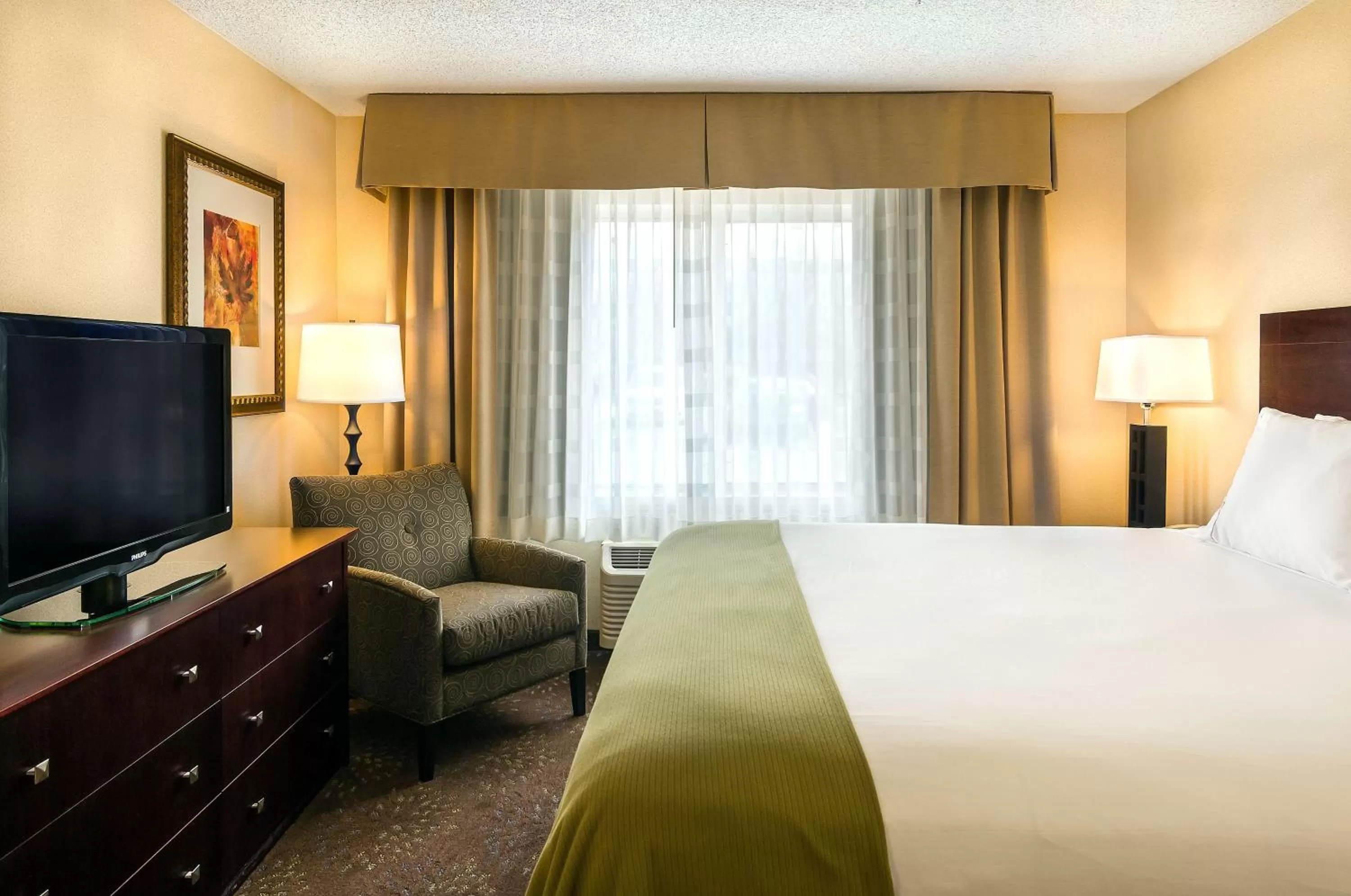 King Room - Hearing Accessible - Non-Smoking in Holiday Inn Express & Suites Sandy - South Salt Lake City, an IHG Hotel