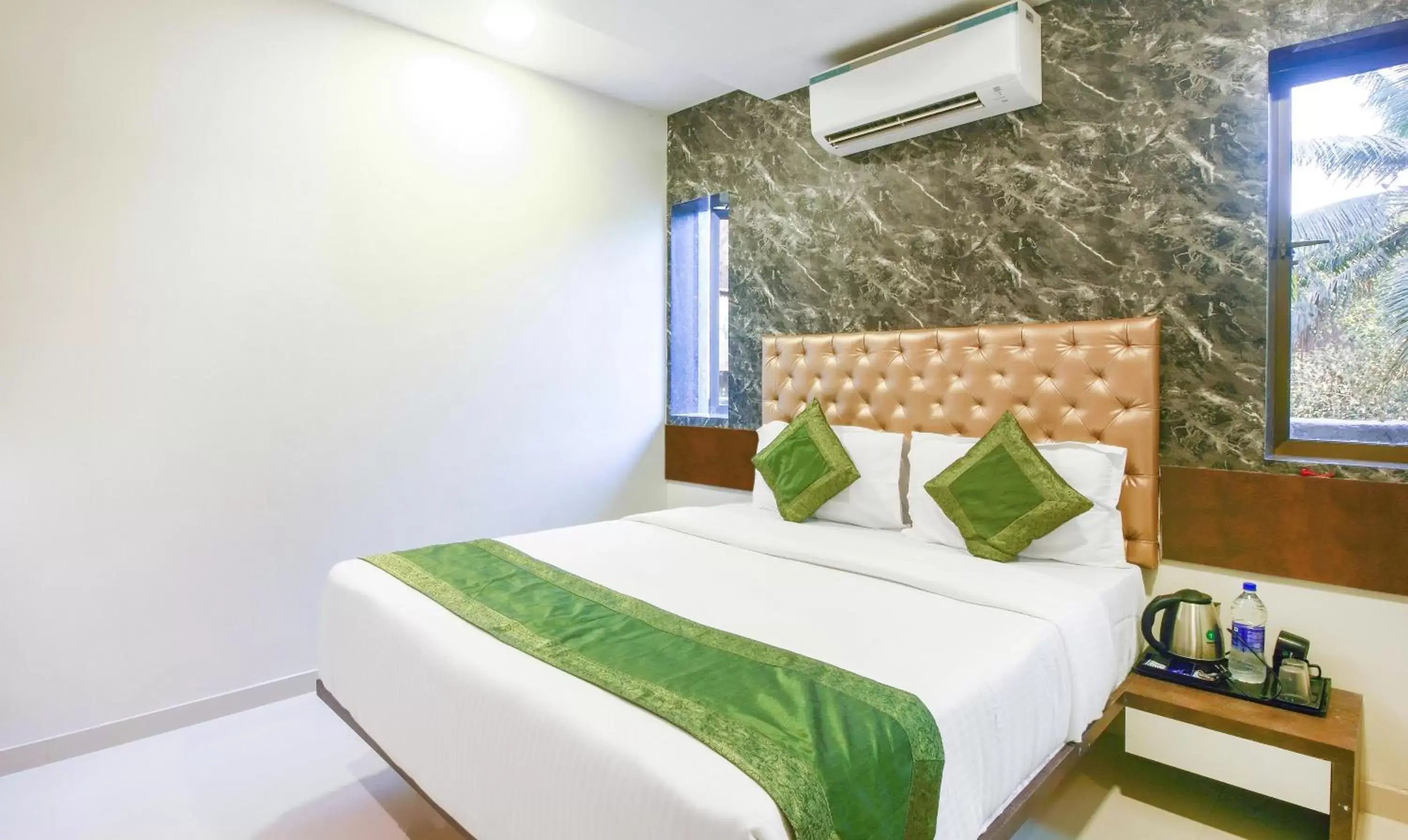 Standard Double Room - single occupancy in Treebo Blue Moon Powai Standard Double Room - single occupancy in Treebo Blue Moon Powai