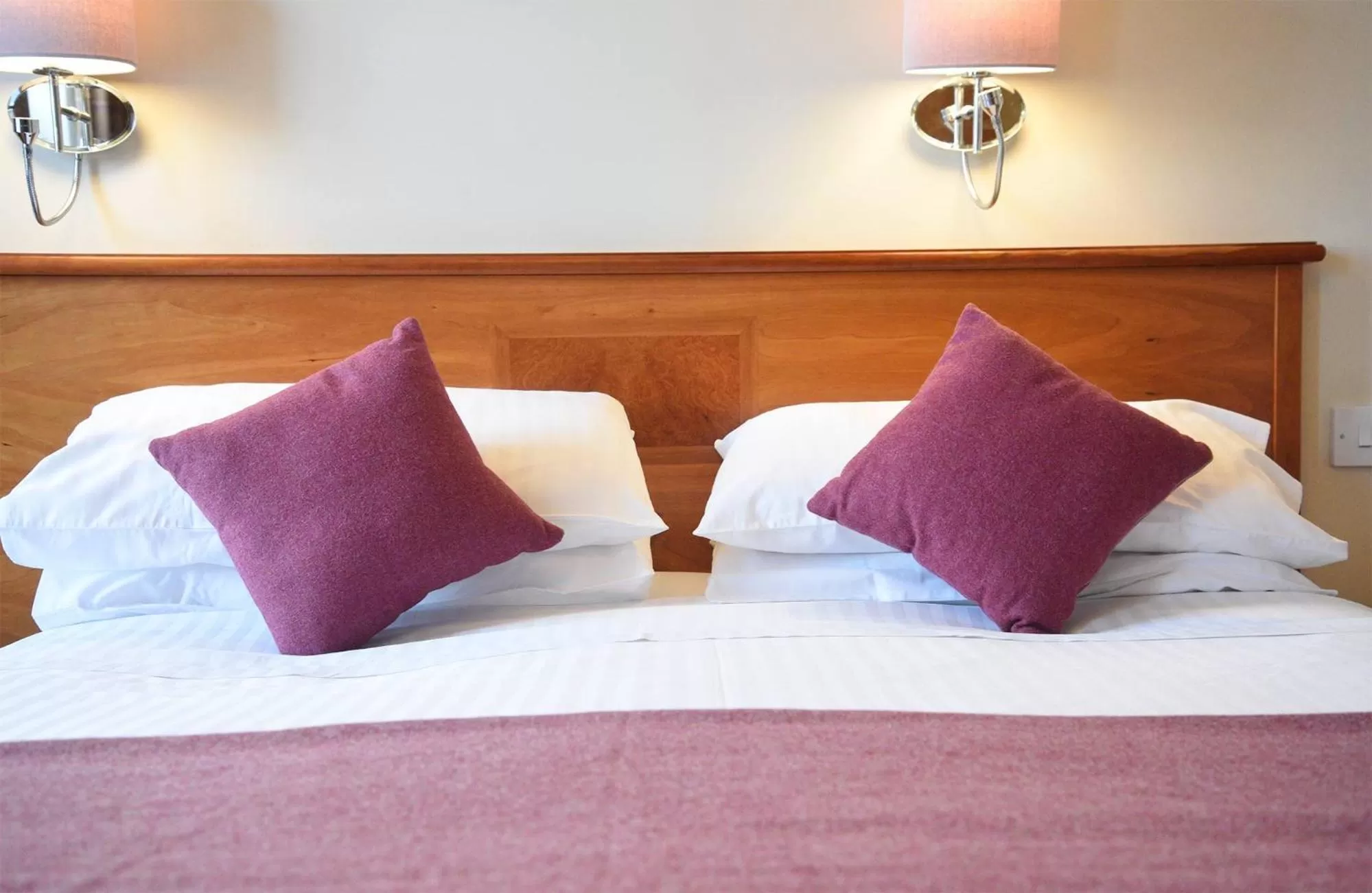 Bed in The Royal Hotel