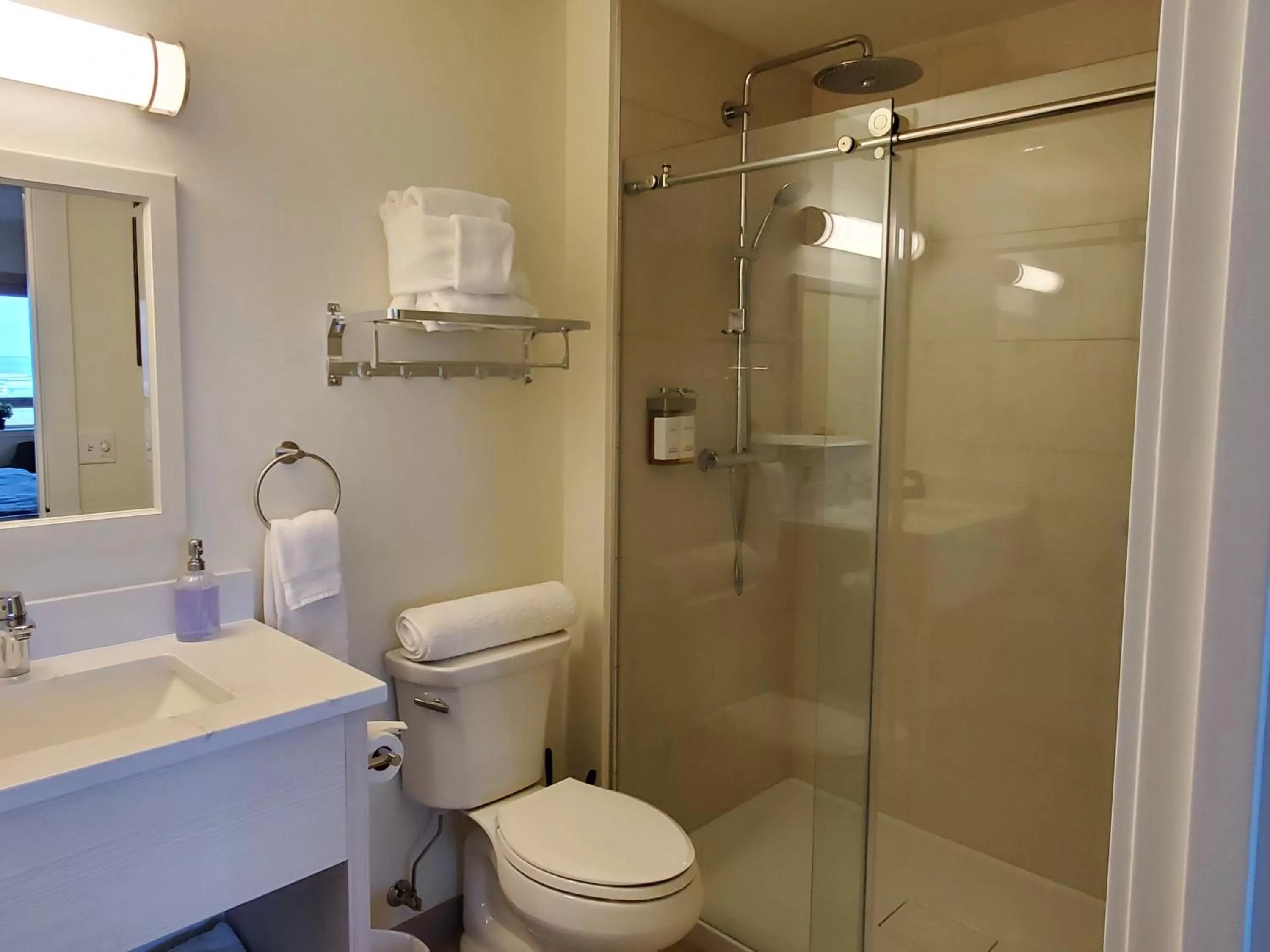 Shower in Moonstone Beach Motel