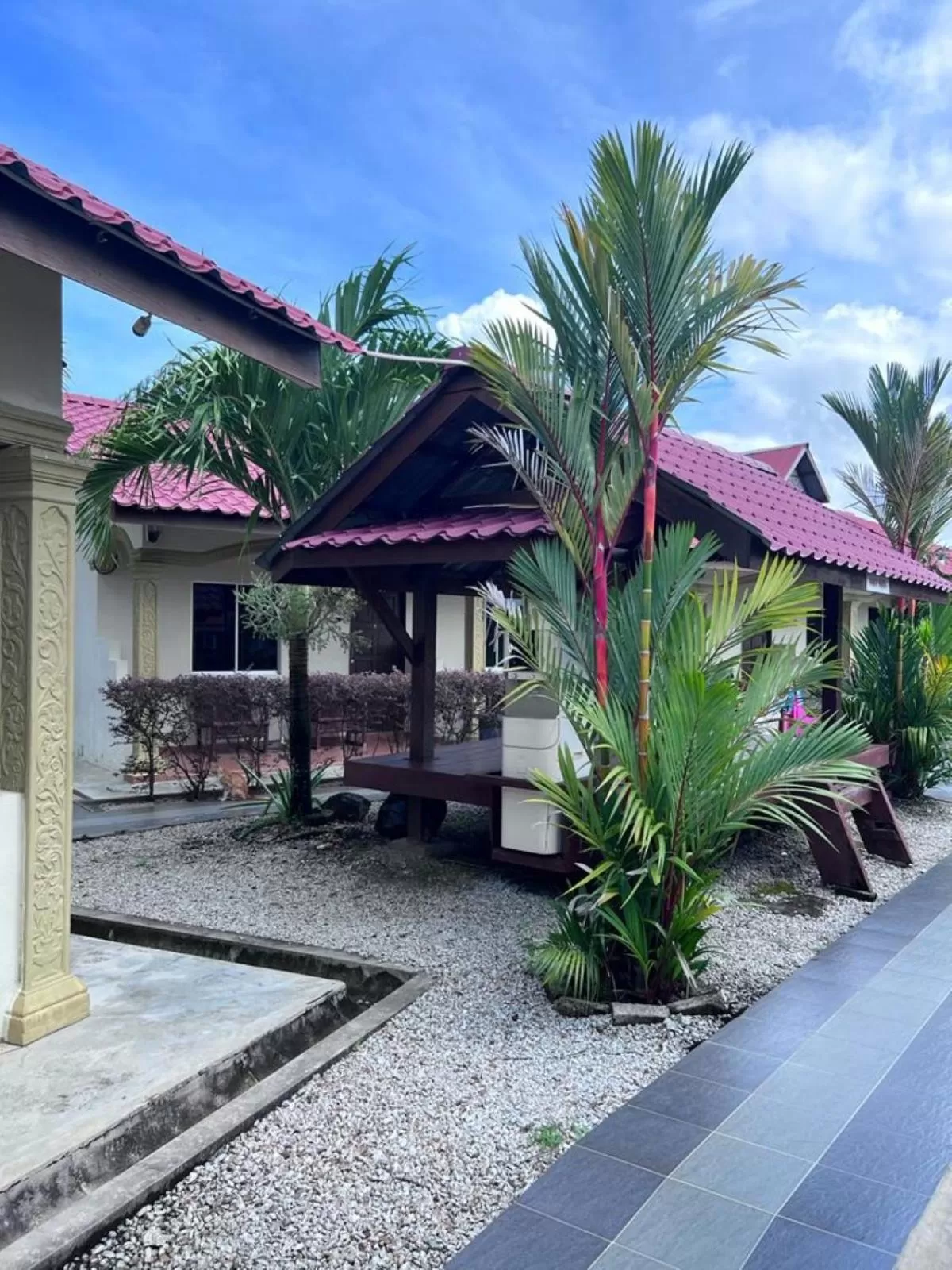 Property building in Dhania Cenang Beach Motel