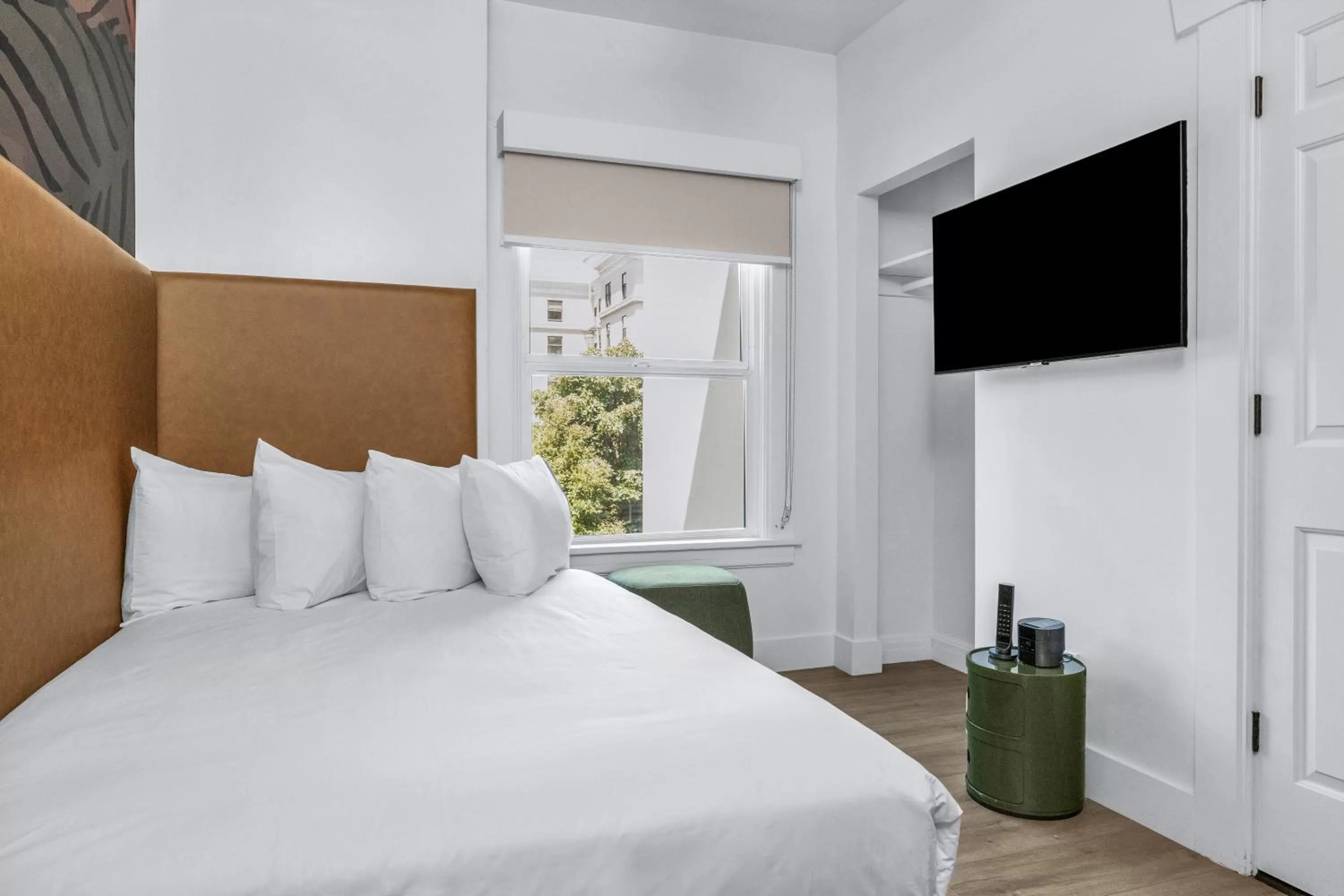 Bedroom, Bed in Nob Hill Hotel