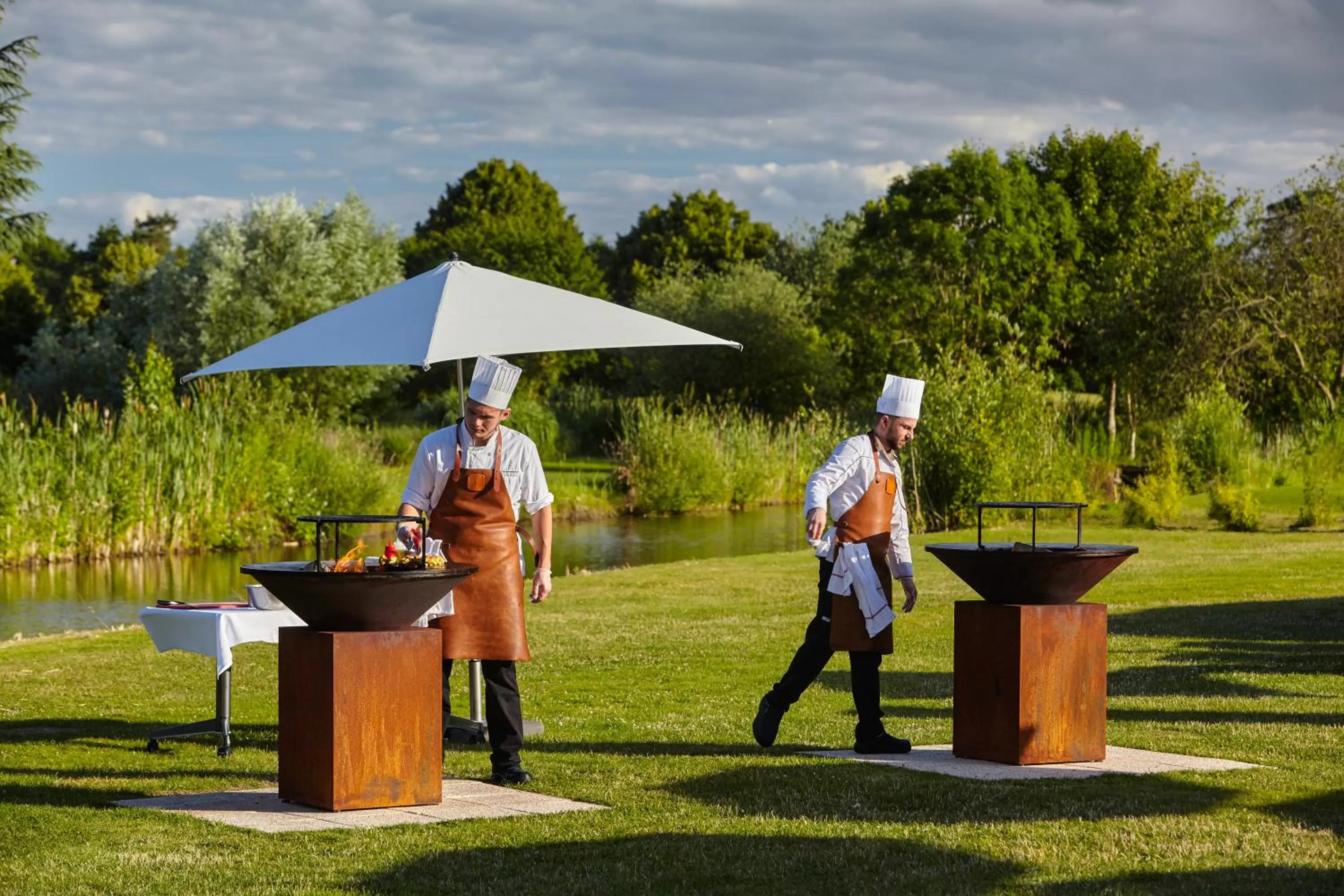 Restaurant/places to eat in Mercure Chantilly Resort & Conventions